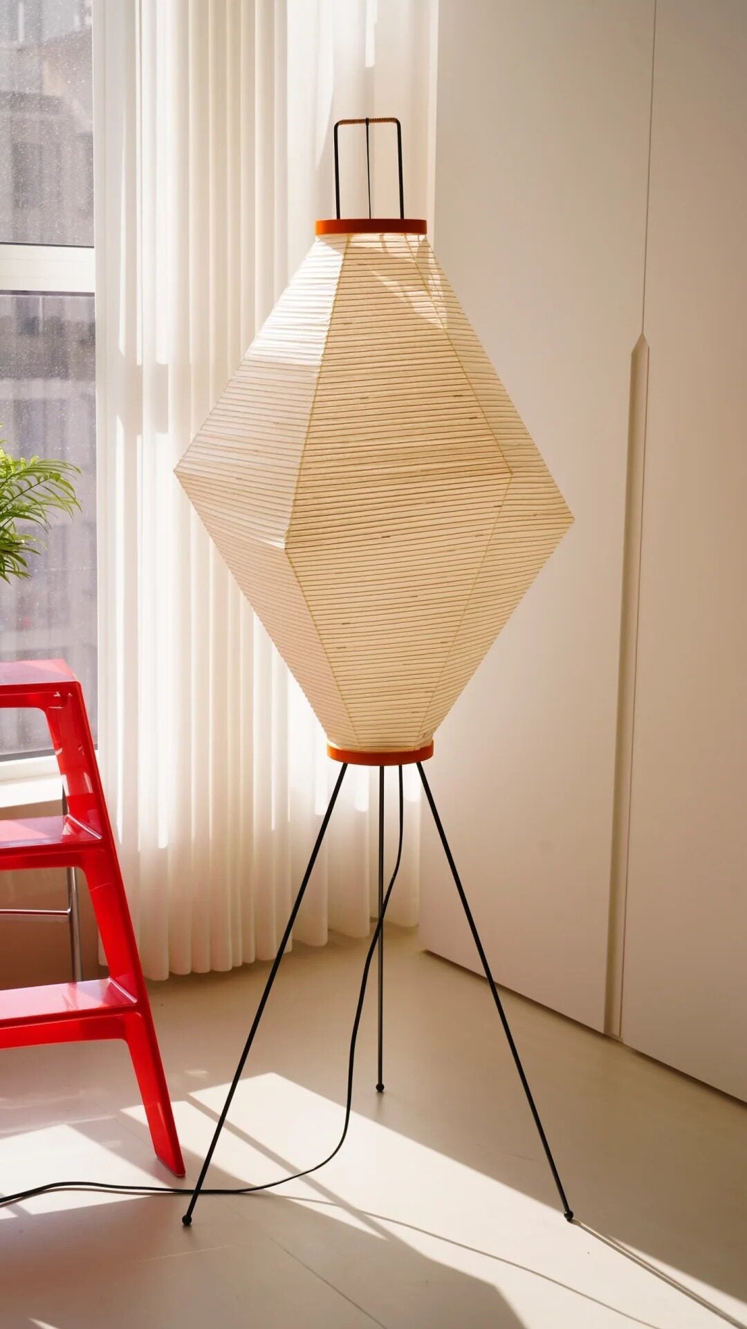Cirelaine Floor Lamp