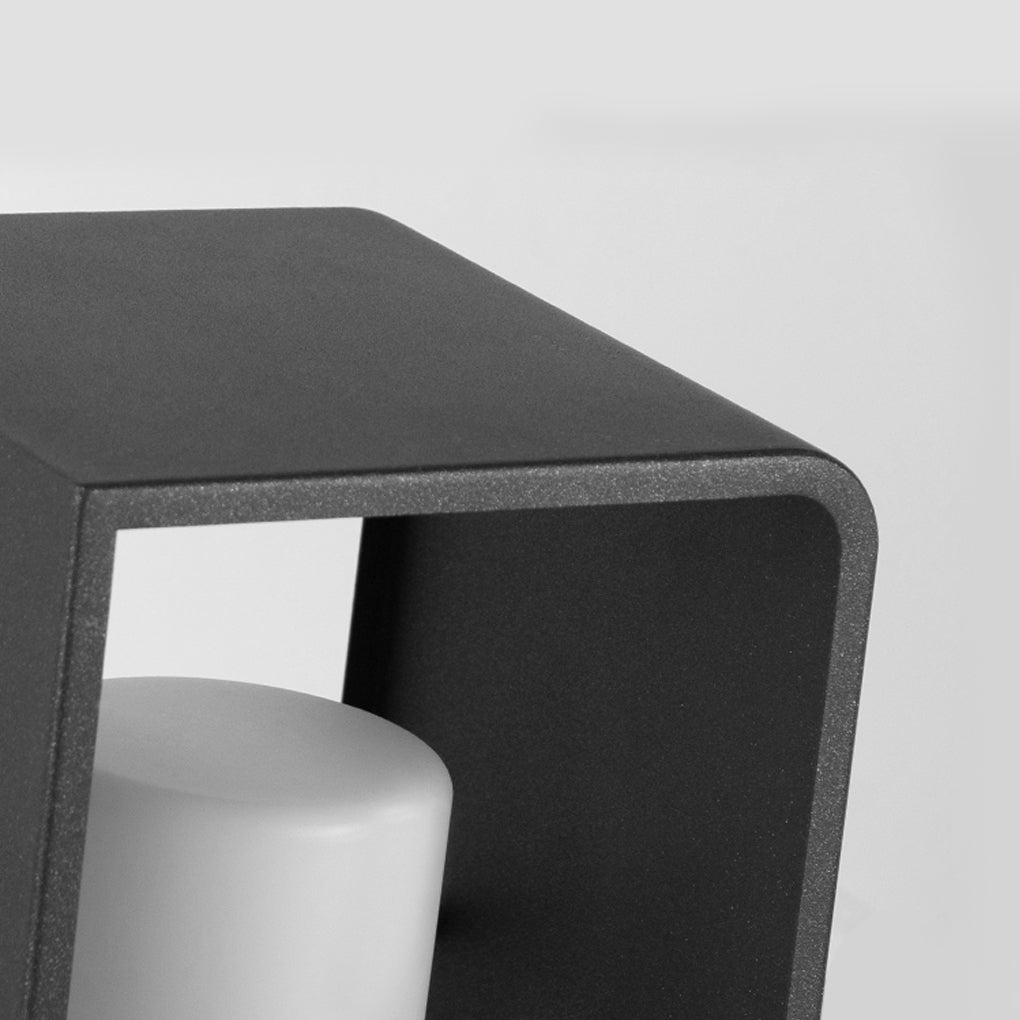 Reninian Minimalist Outdoor Light