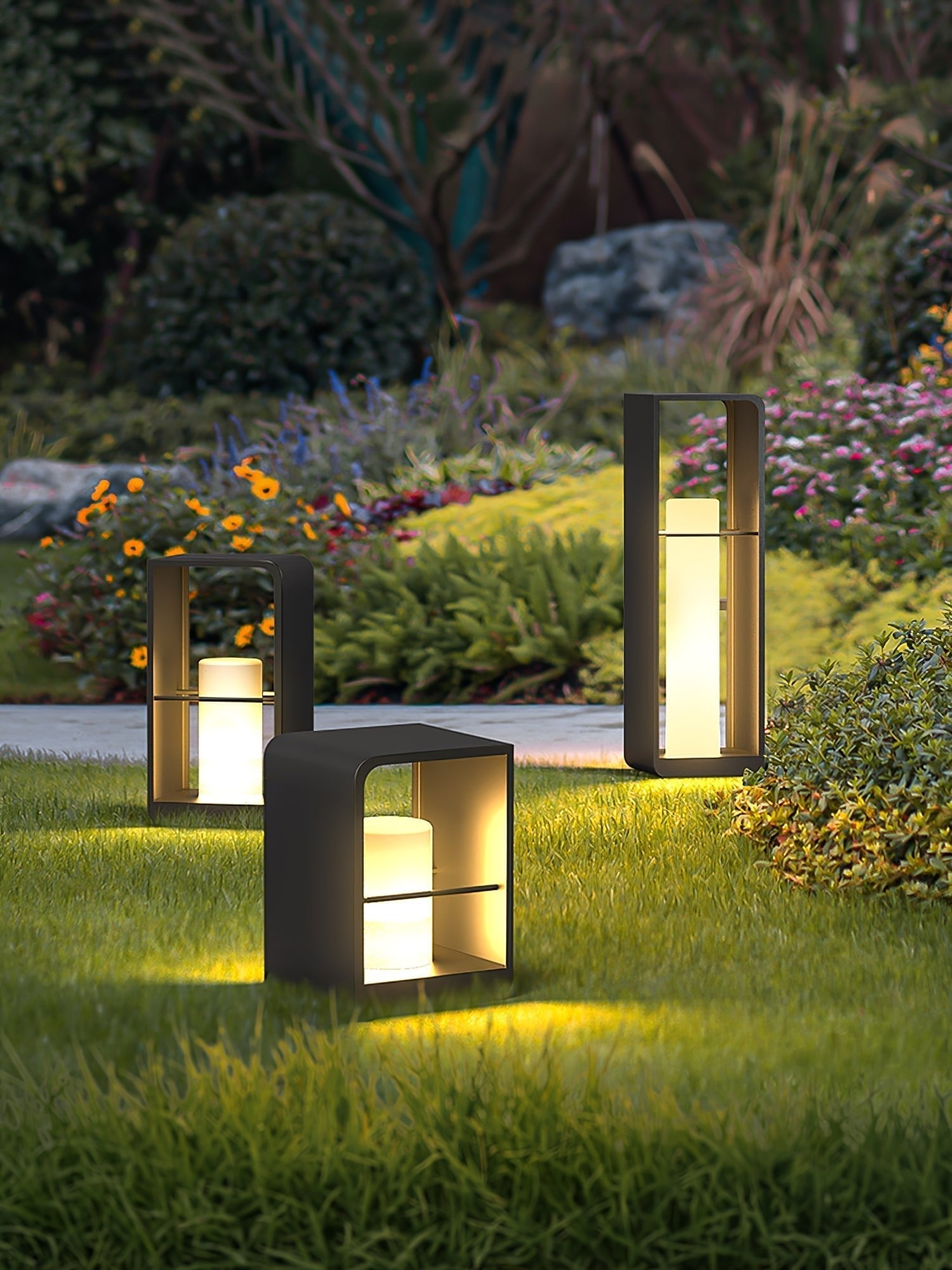 Reninian Minimalist Outdoor Light