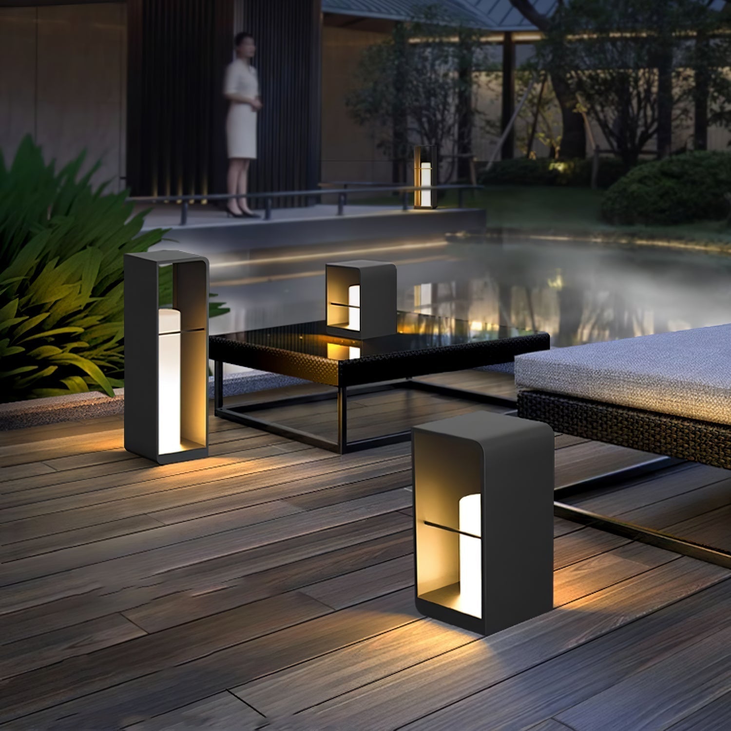 Reninian Minimalist Outdoor Light