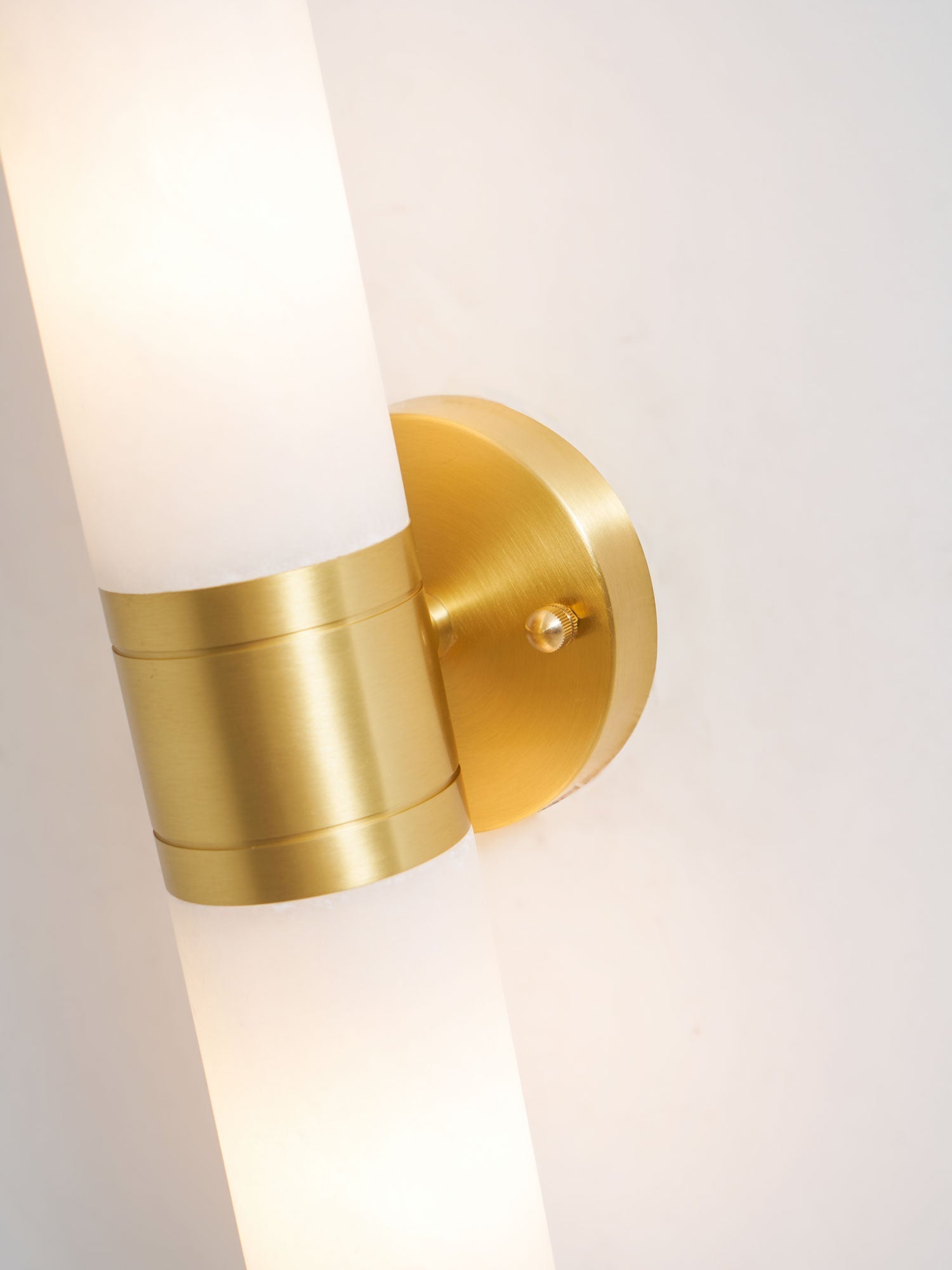 Lucian Alabaster Wall Lamp