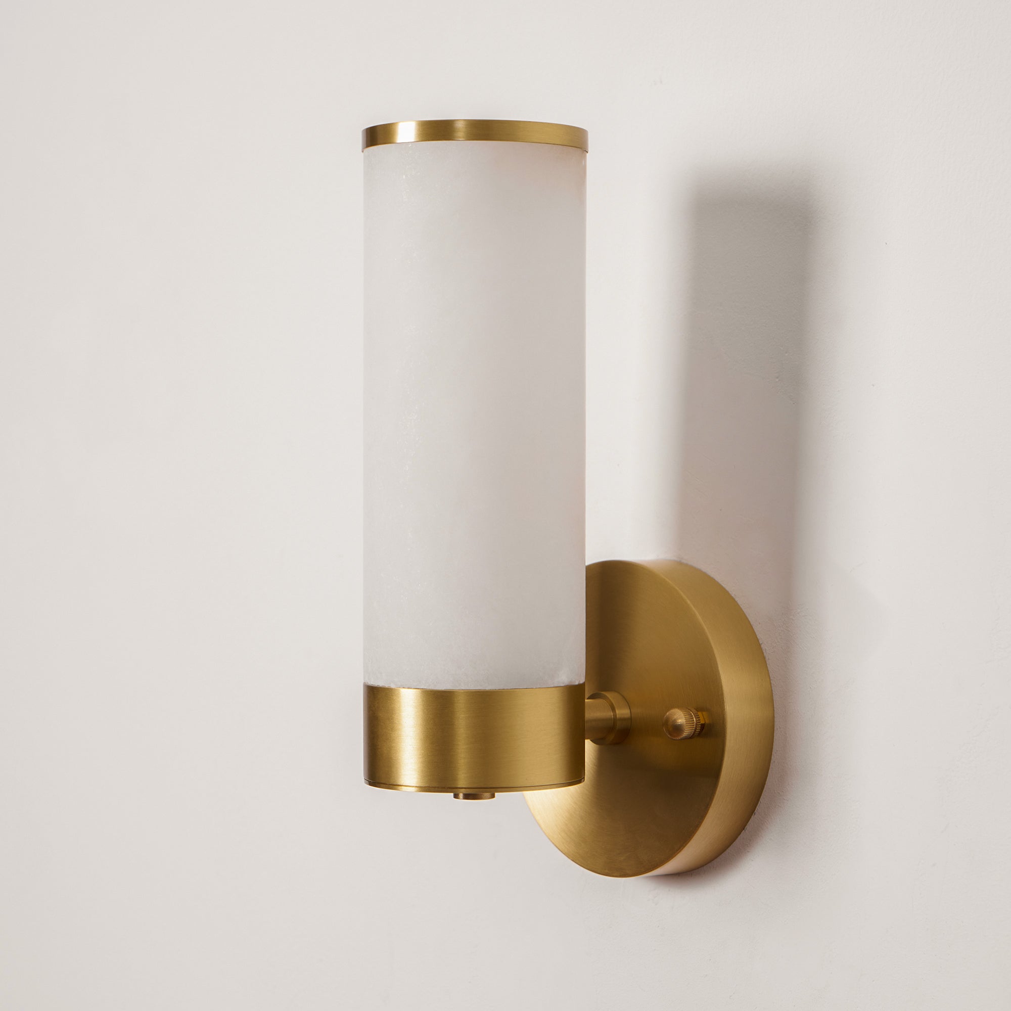 Olvynis Wall Lamp