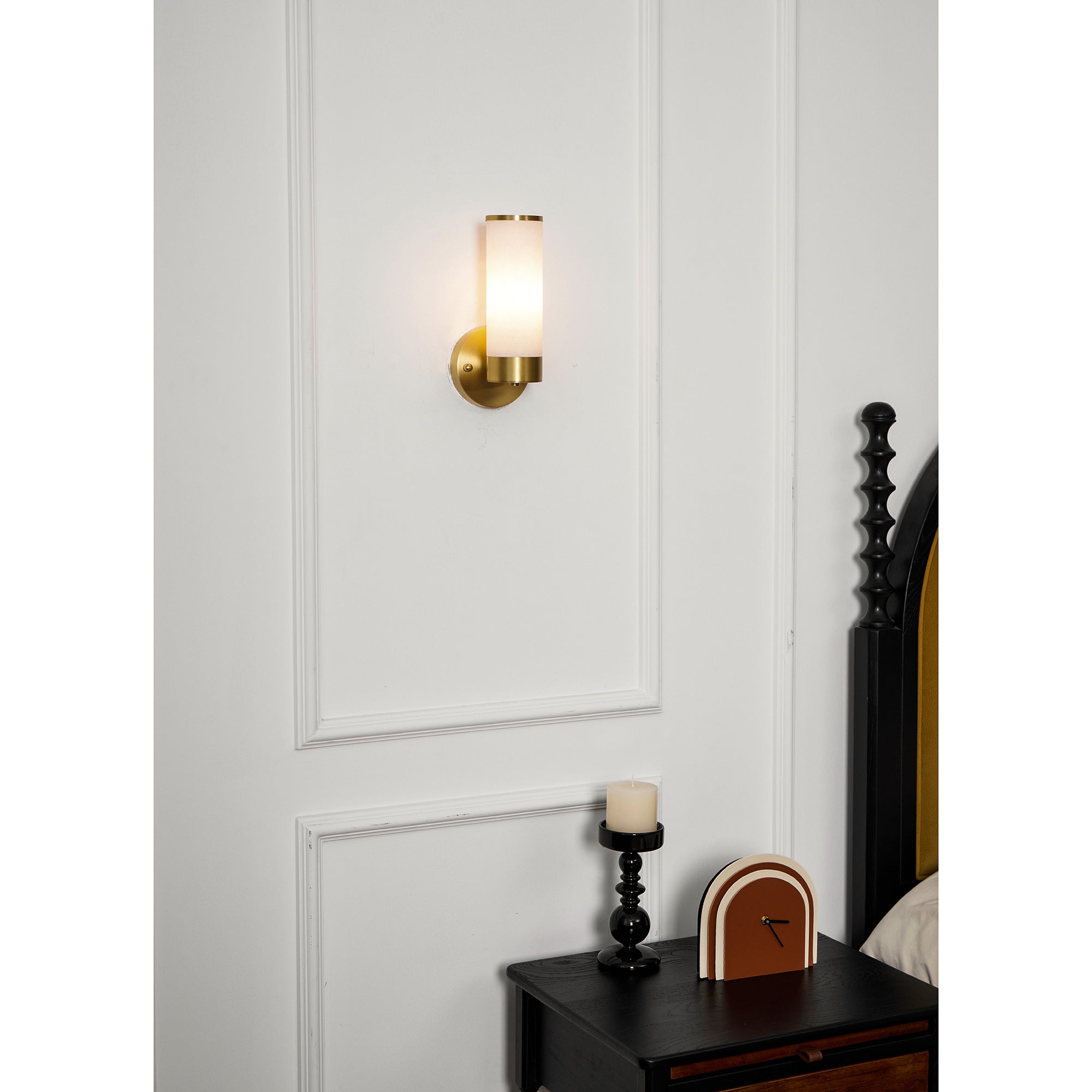 Olvynis Wall Lamp