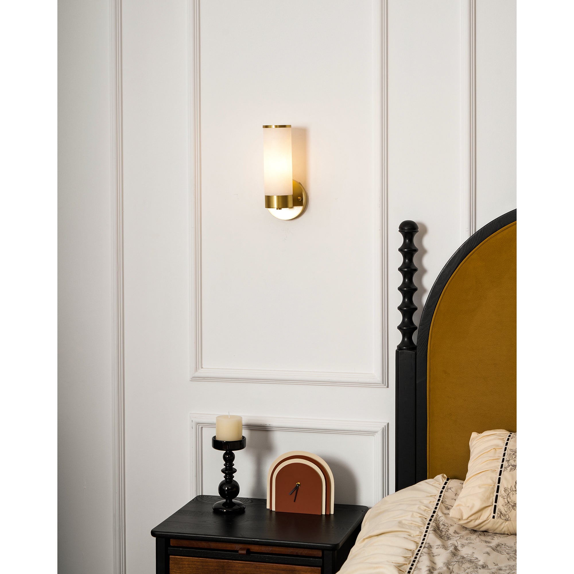 Olvynis Wall Lamp