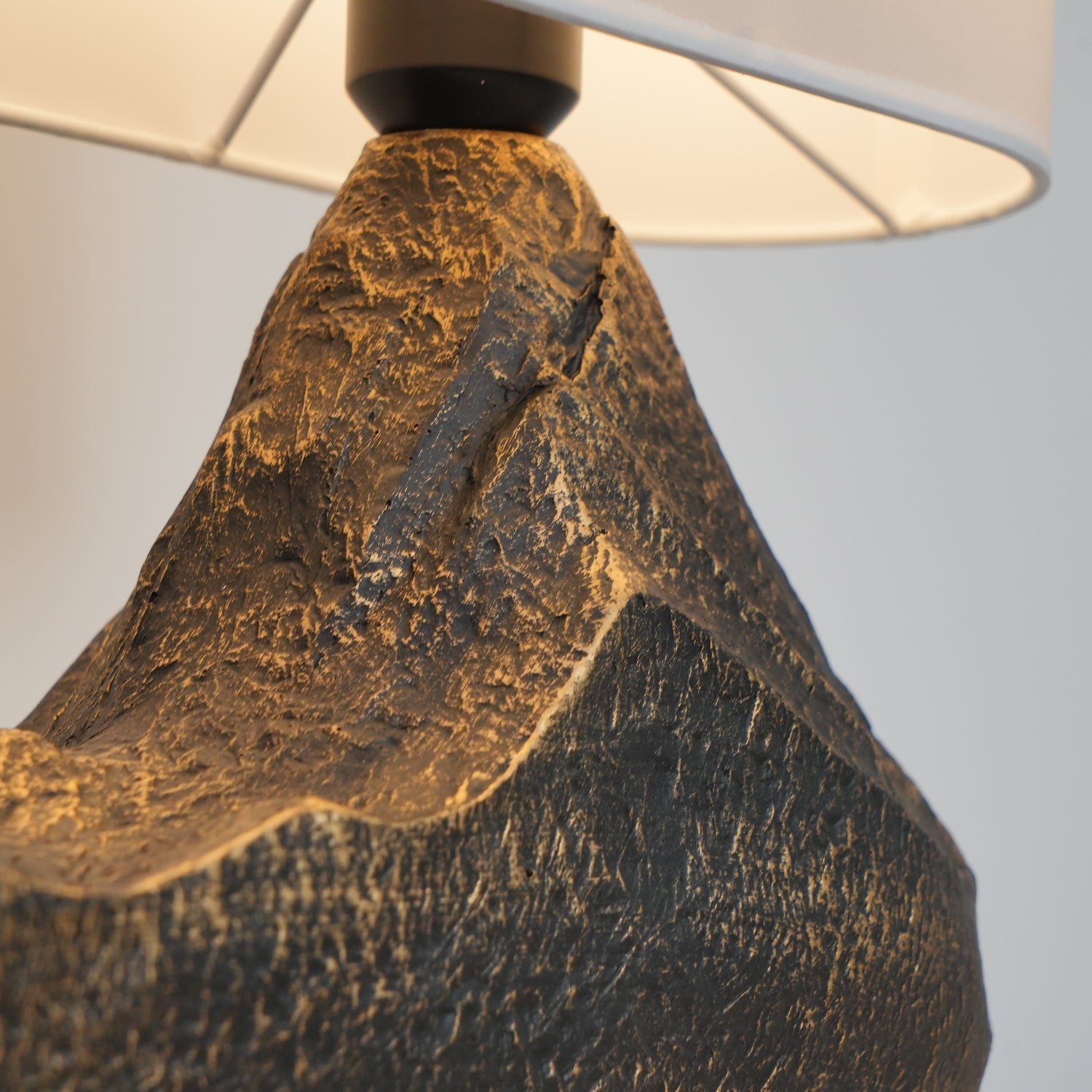 Della Natural Resin Table Lamp