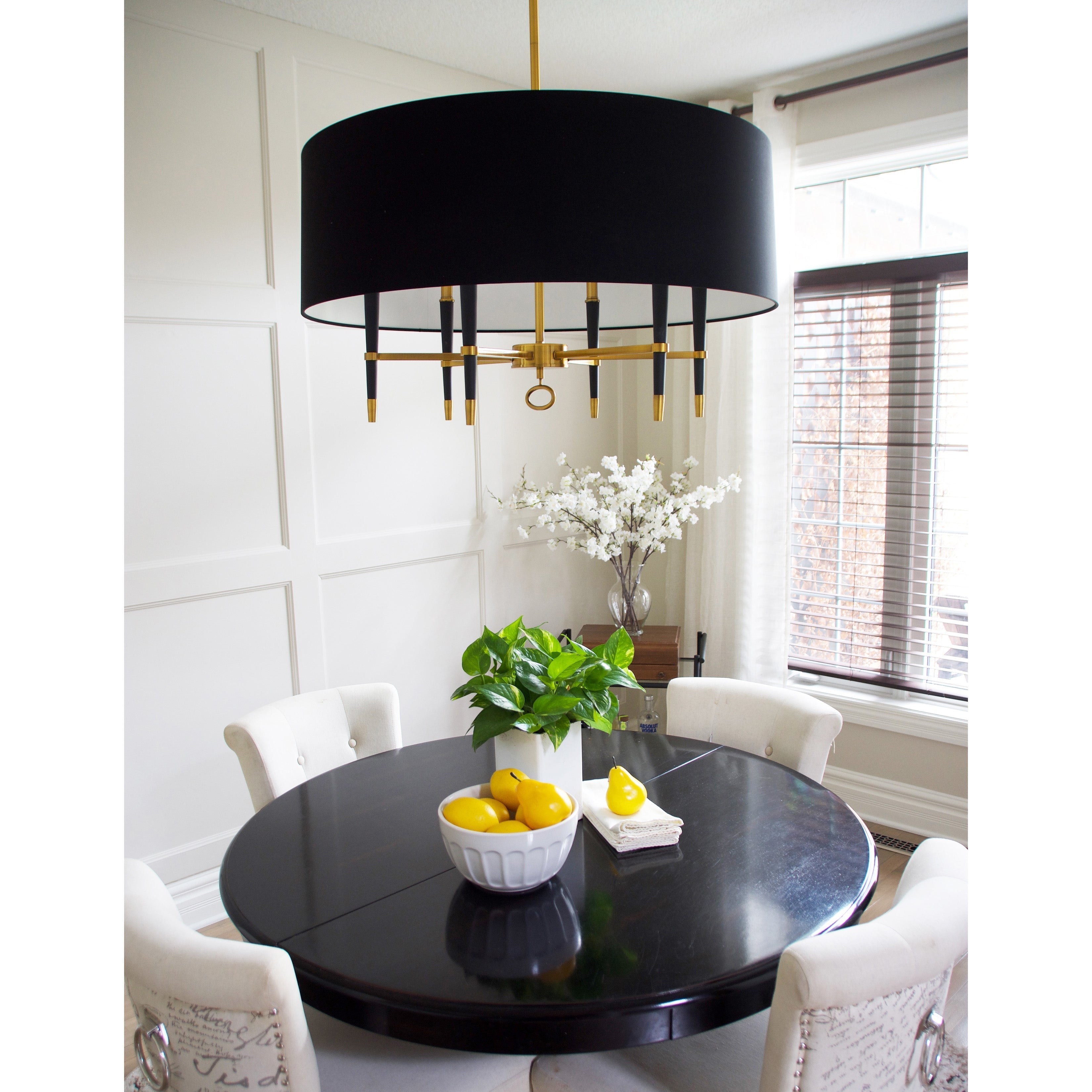 Veshaa Chandelier