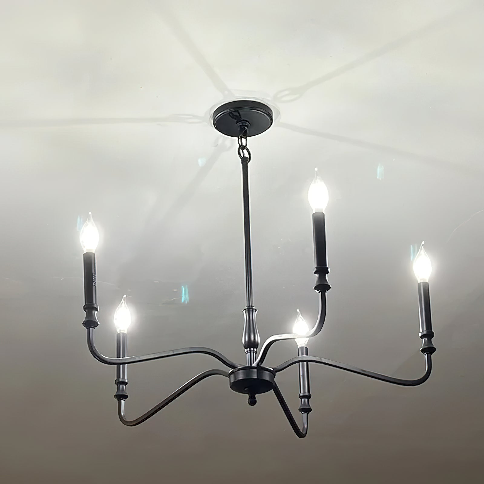 Ulsilus Chandelier