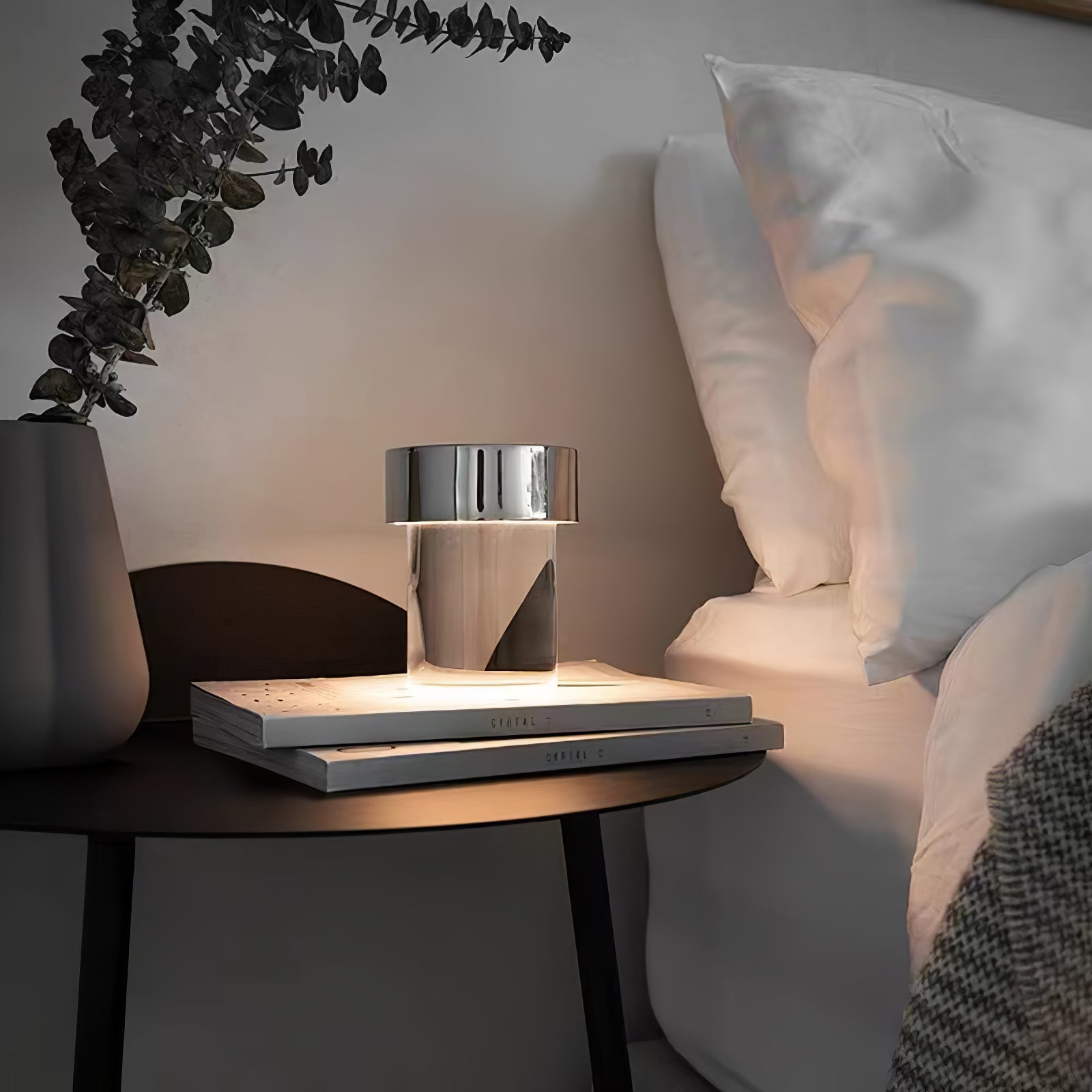 Pryden Minimalist Table Lamp