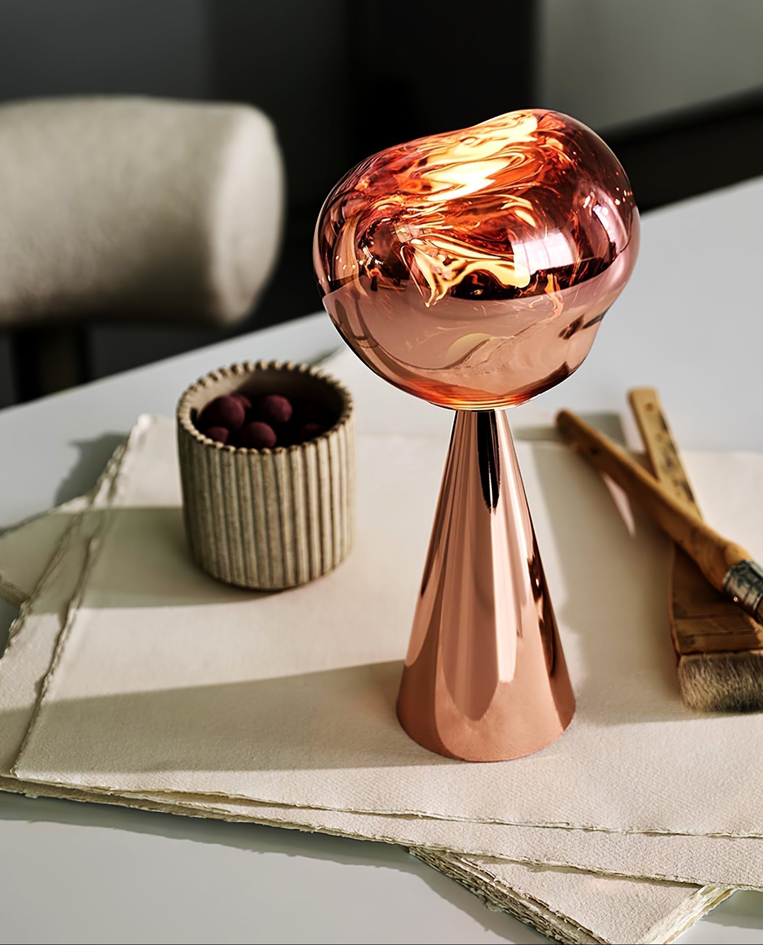 Dimza Modern Table Lamp