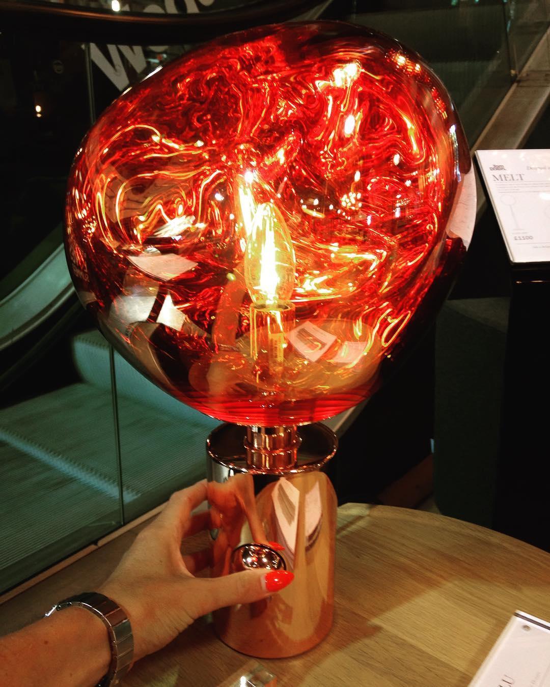 Velan Artistic Table Lamp