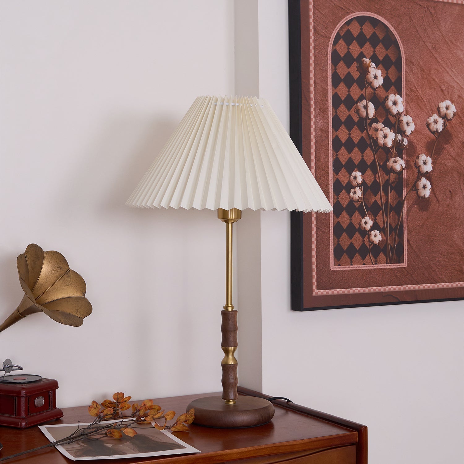 Vovenil Pleated Shade Table Lamp