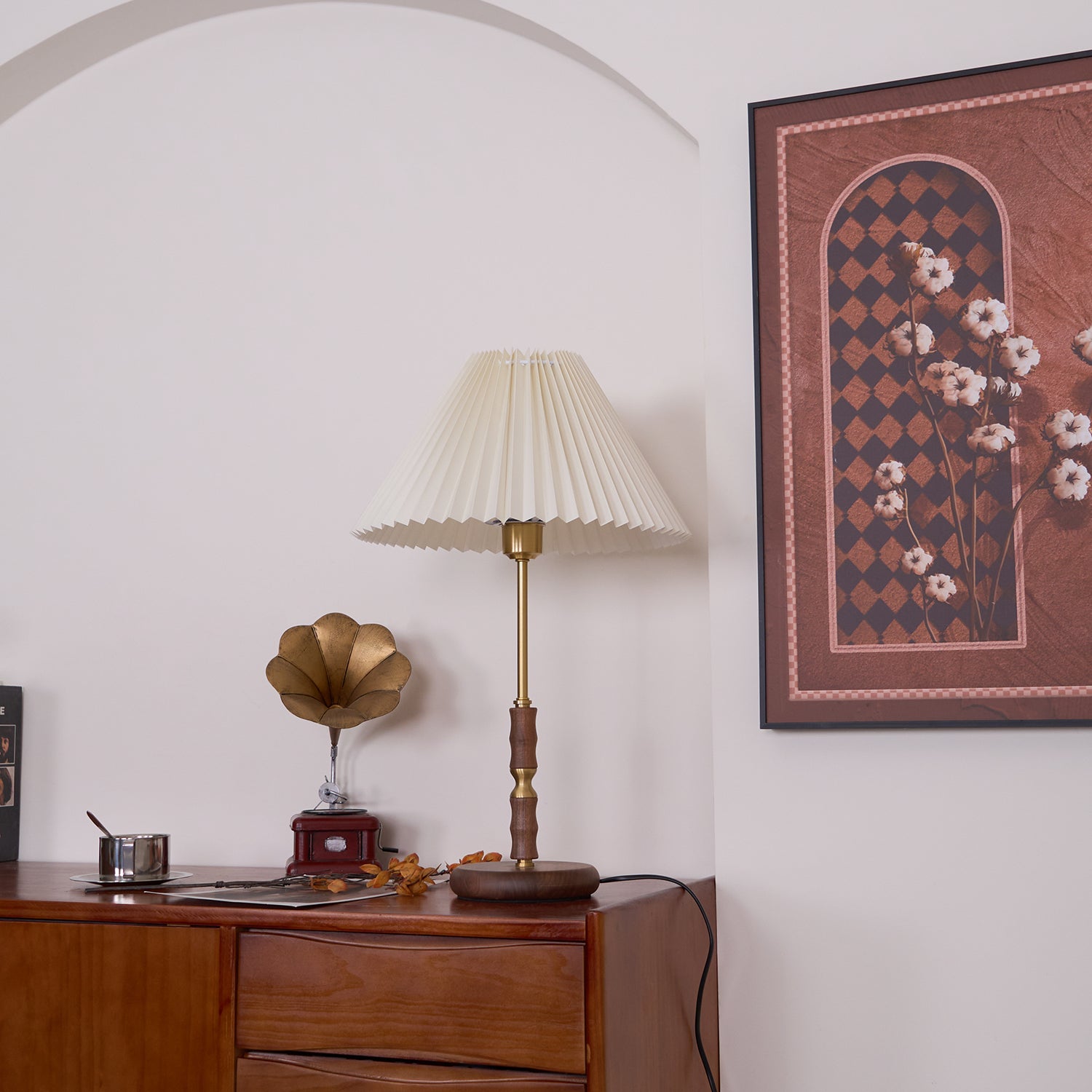 Vovenil Pleated Shade Table Lamp