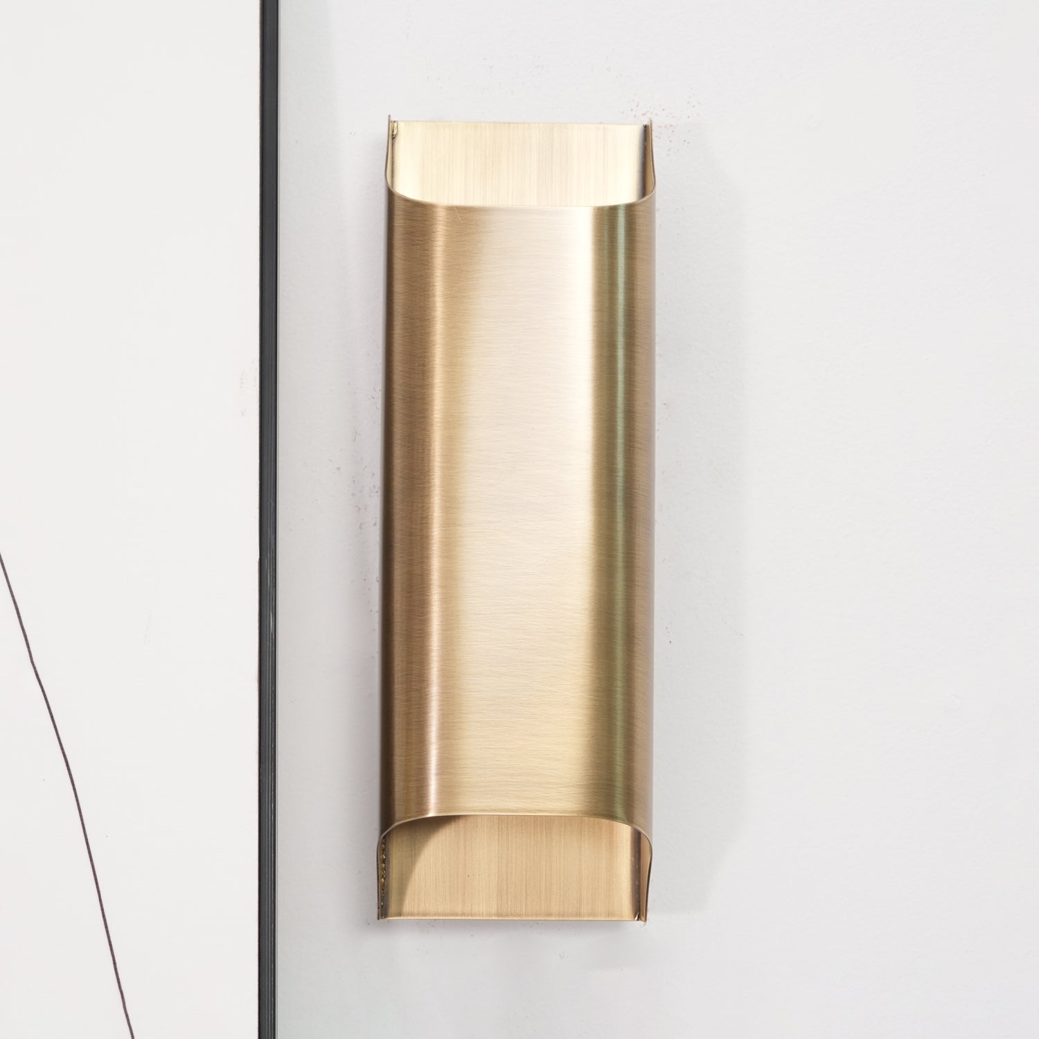 Hardy Nordic Art Brass Wall Lamp