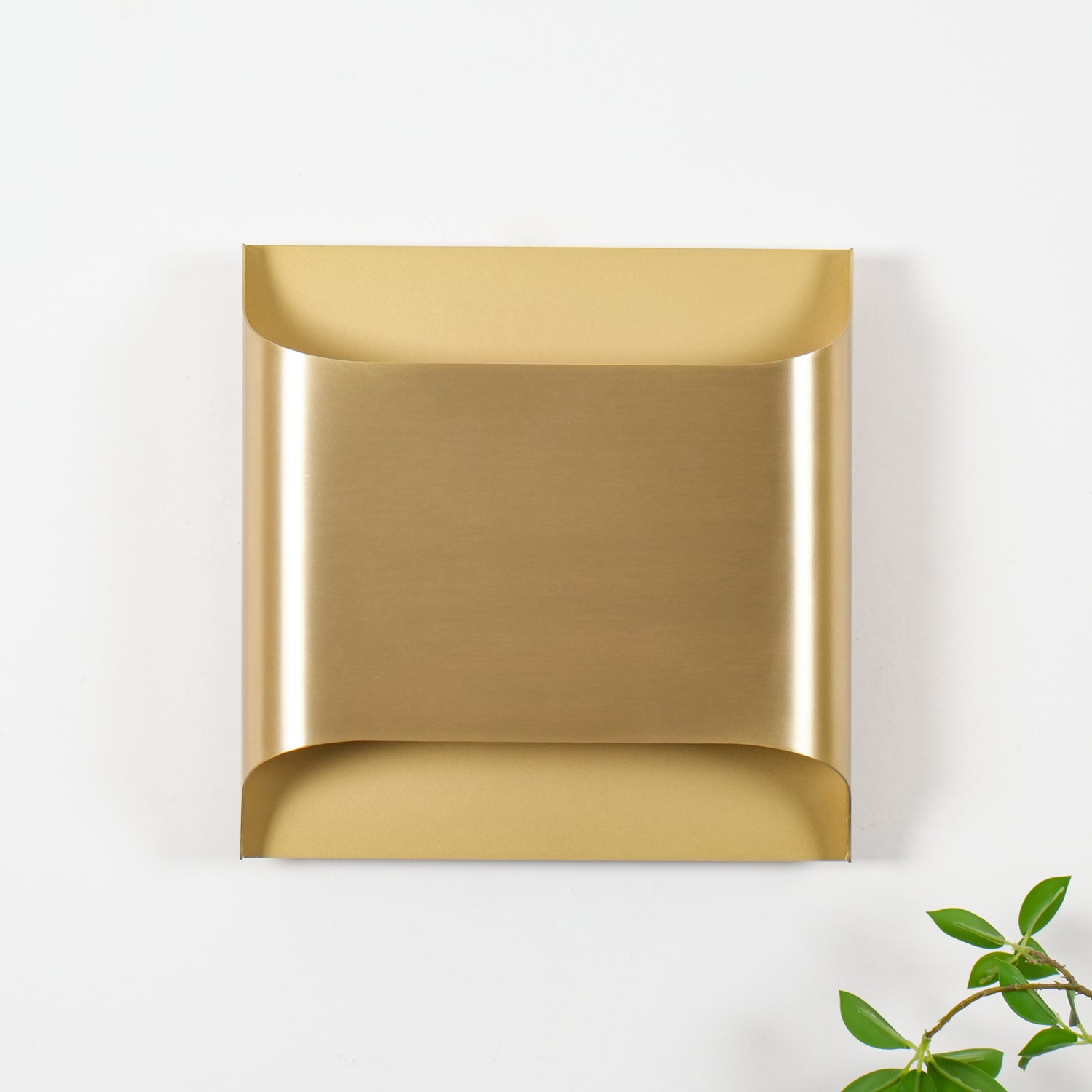 Hardy Nordic Art Brass Wall Lamp
