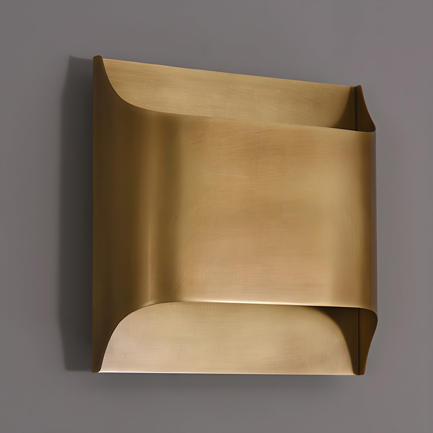 Hardy Nordic Art Brass Wall Lamp