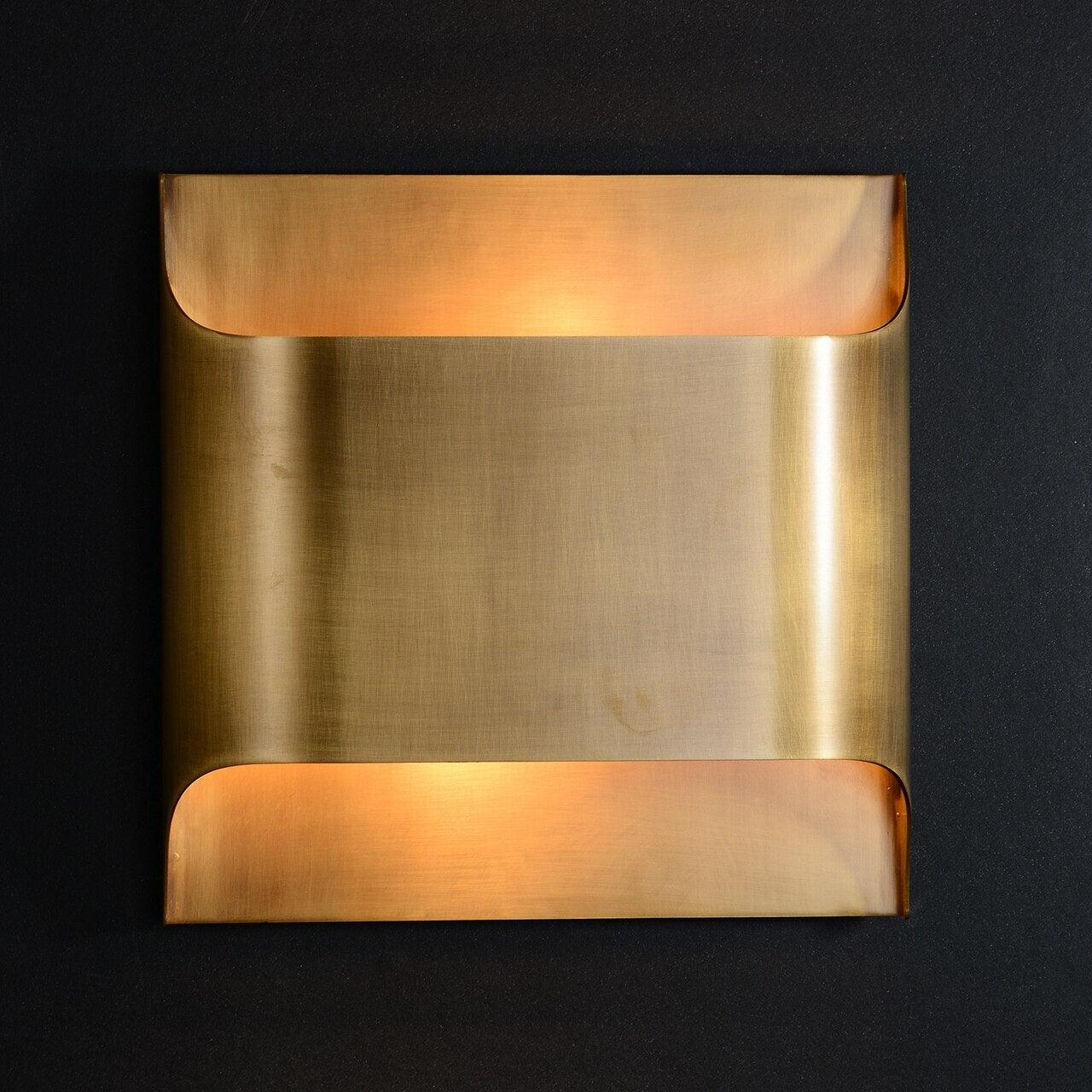 Hardy Nordic Art Brass Wall Lamp