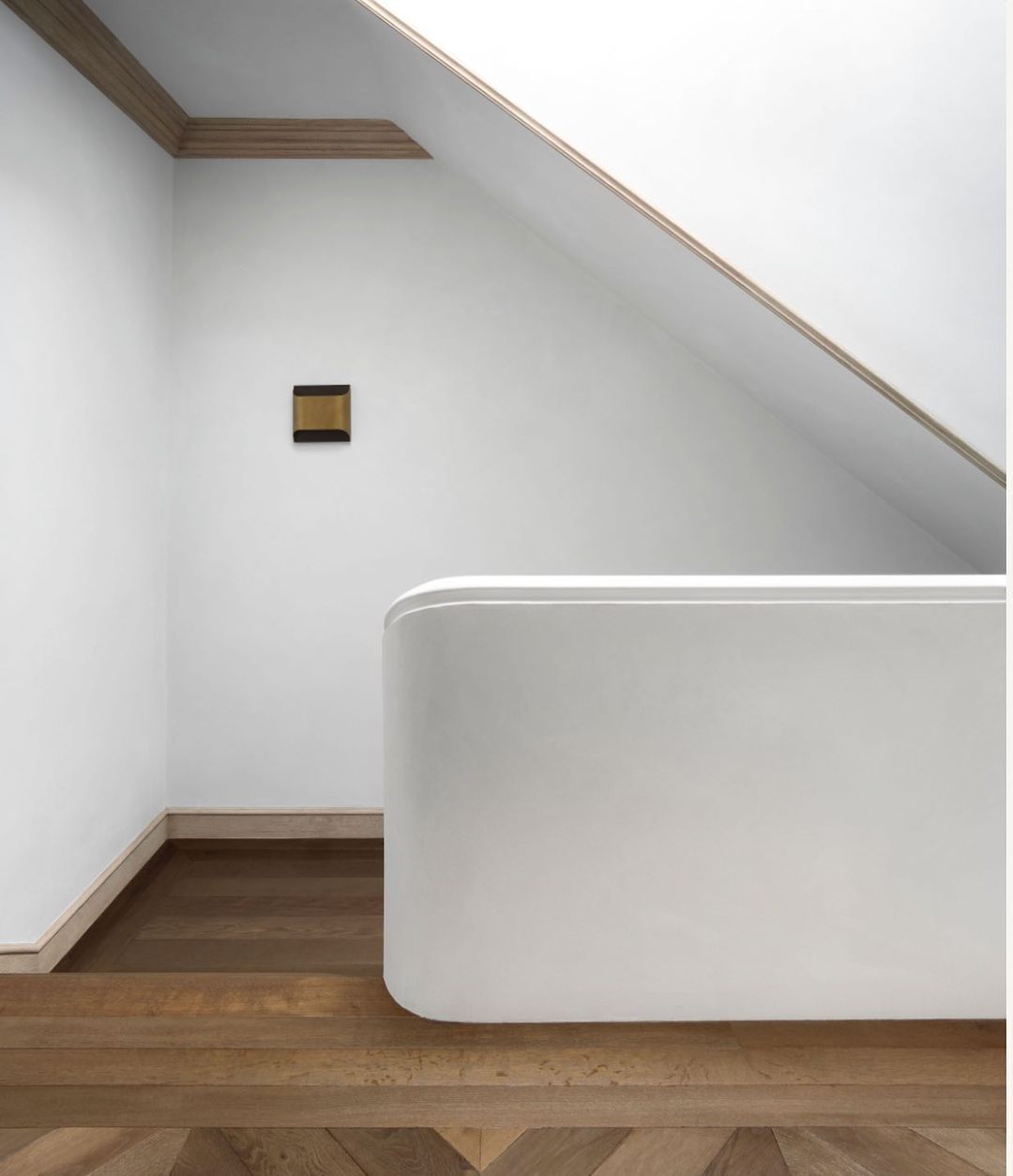 Hardy Nordic Art Brass Wall Lamp