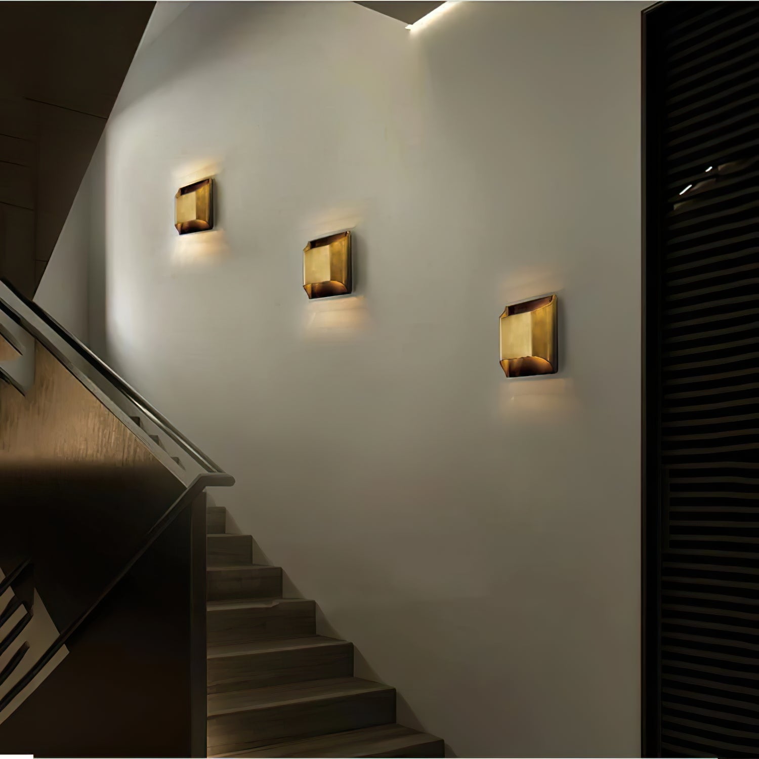 Hardy Nordic Art Brass Wall Lamp