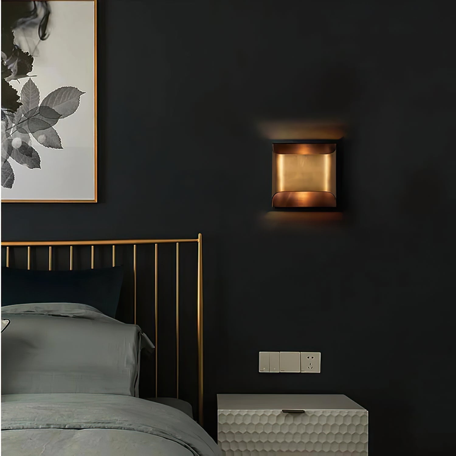 Hardy Nordic Art Brass Wall Lamp