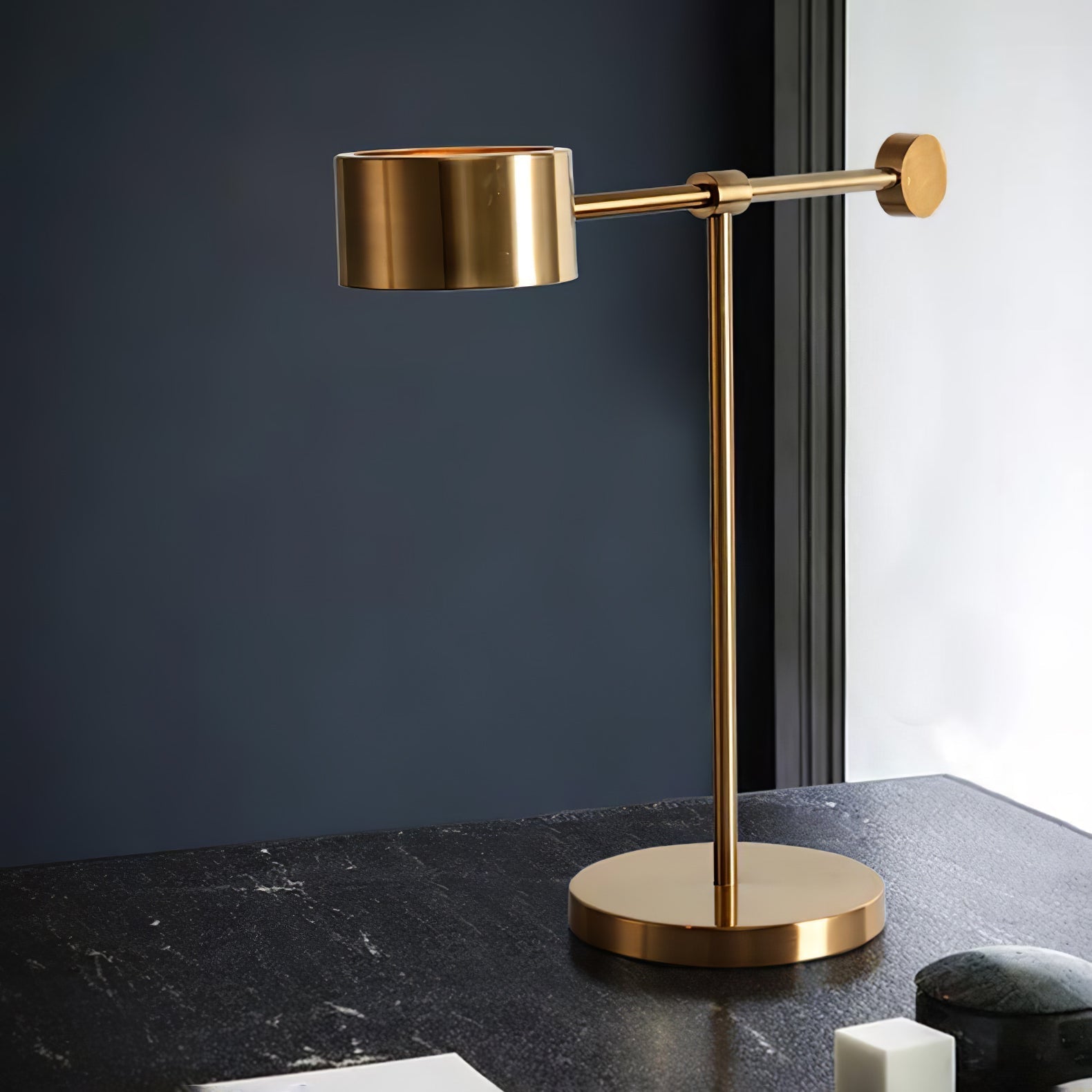 Aveneina Lever Office Table Light