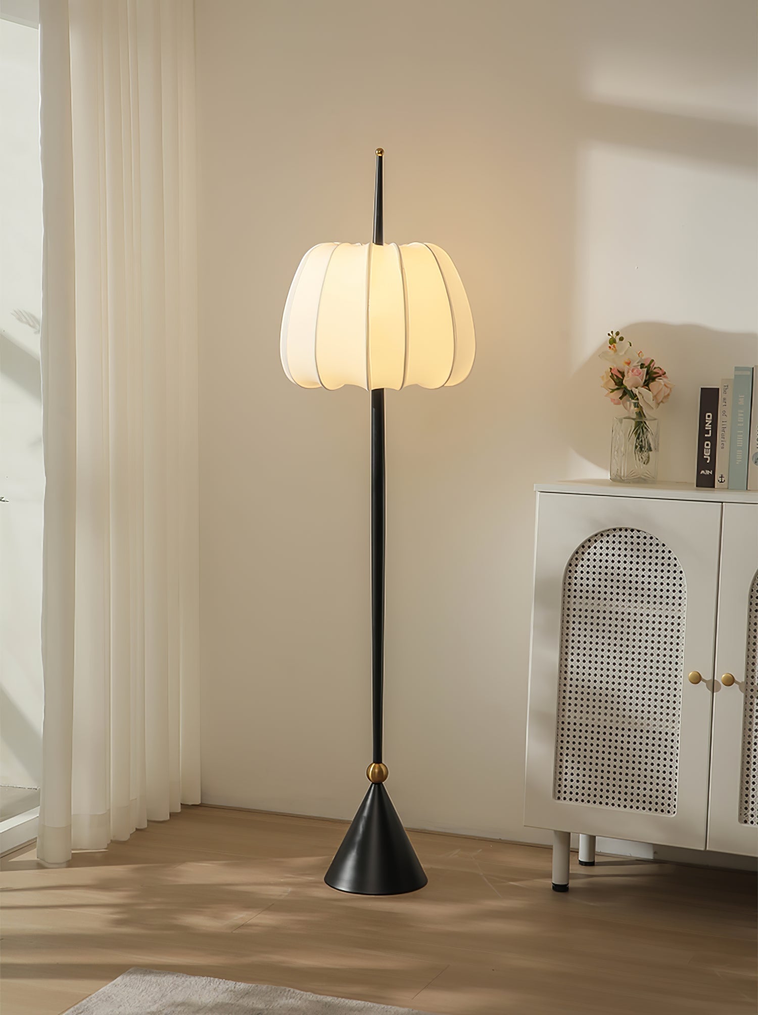 Pick Minimalist Fabric Floor Lamp
