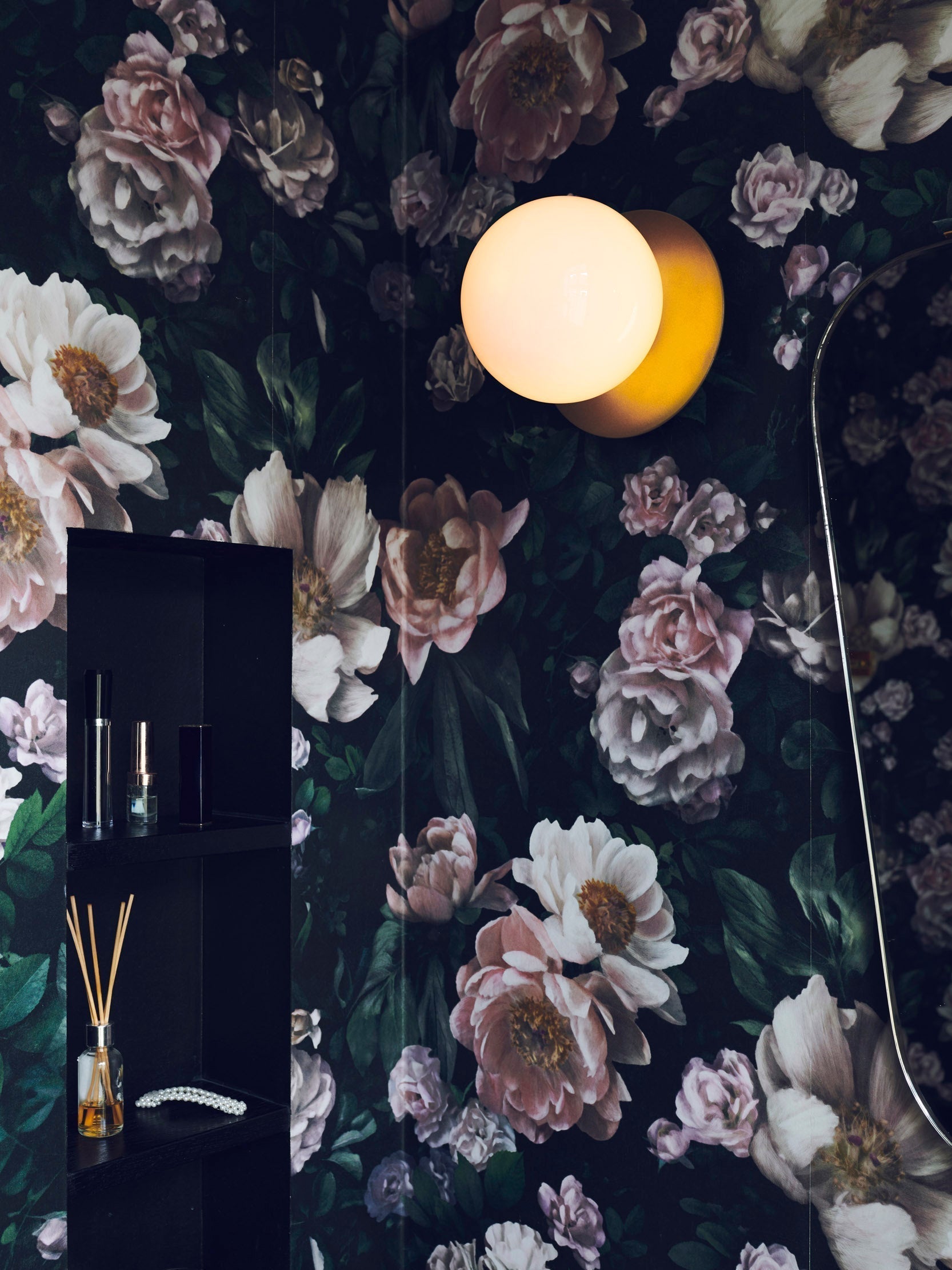 Nifte Wall Lamp Disc Globe Minimalist