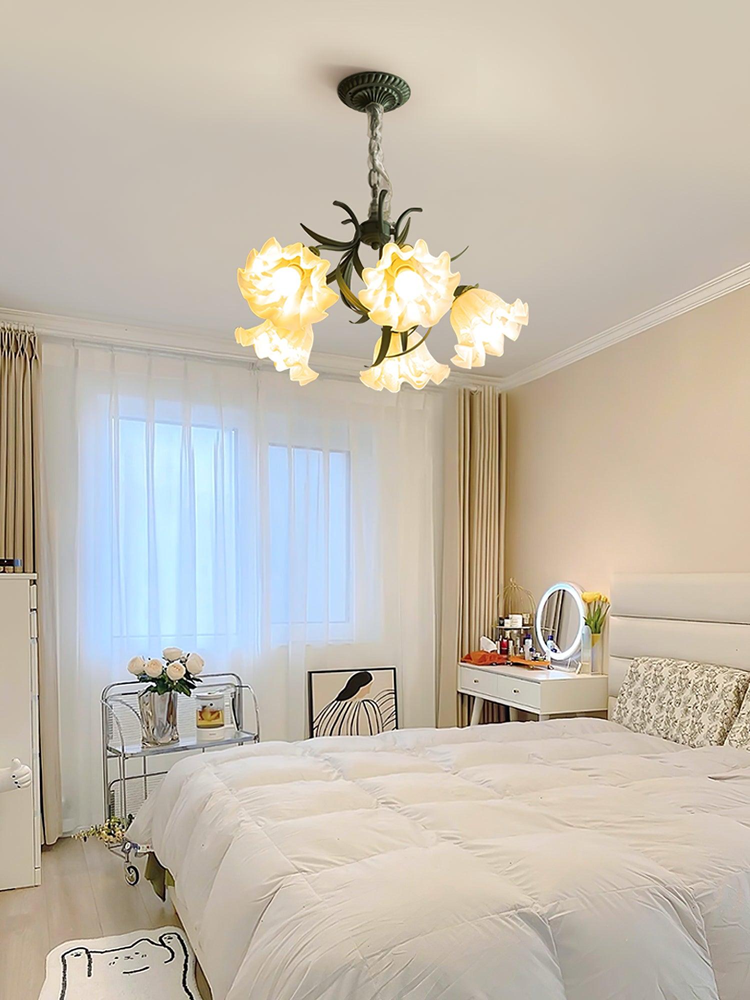 Evren Chandelier Flower with Petals and Leaves