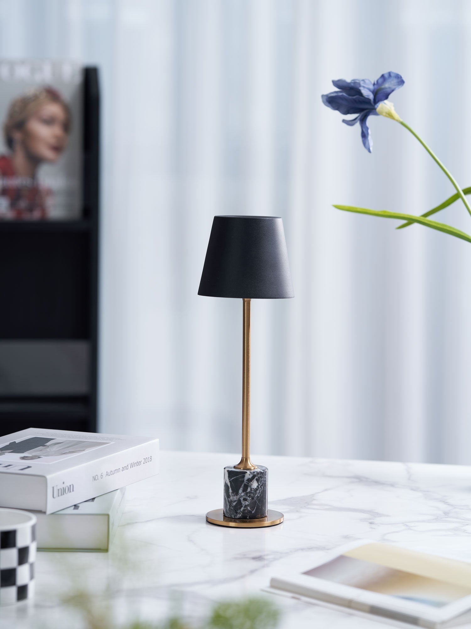 Penny Minimalist Table Lamp
