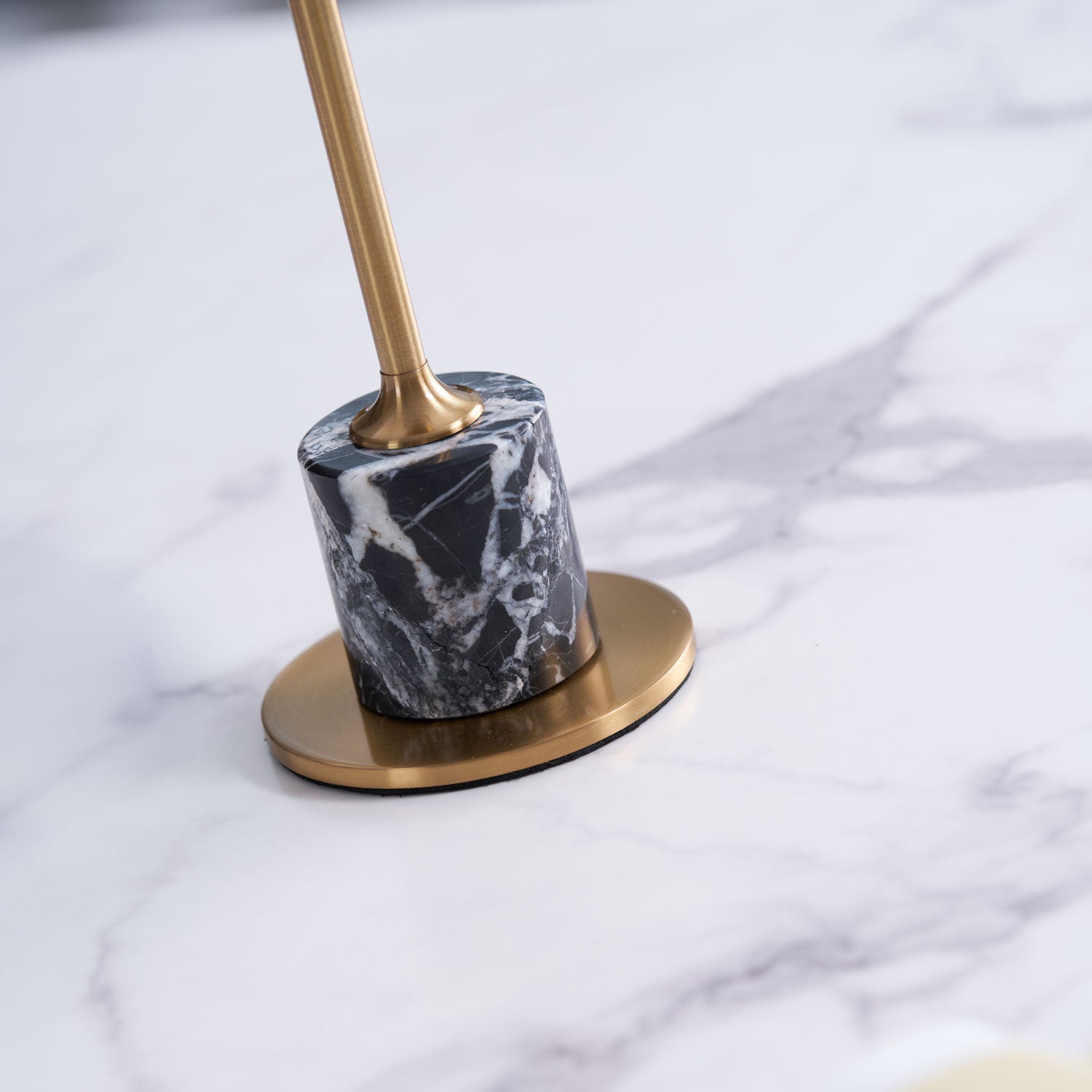 Penny Minimalist Table Lamp