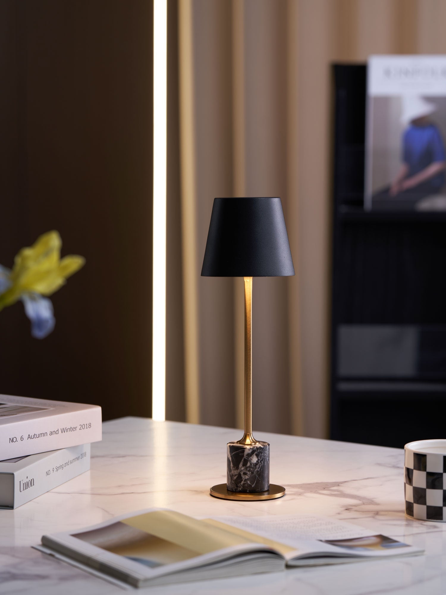 Penny Minimalist Table Lamp