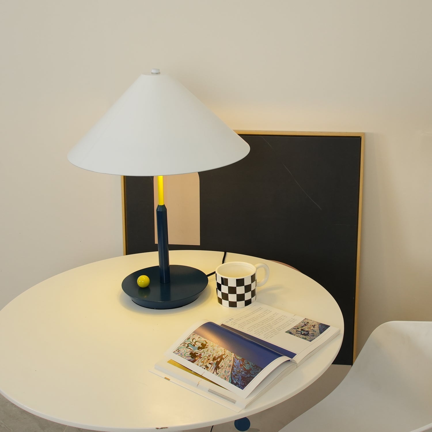 Liorinina Modern Table Lamp