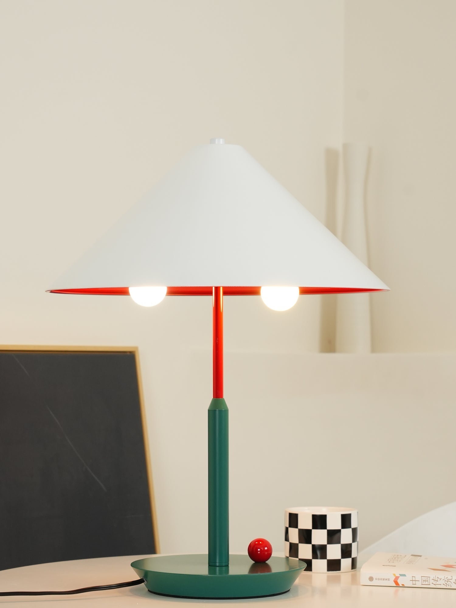 Liorinina Modern Table Lamp