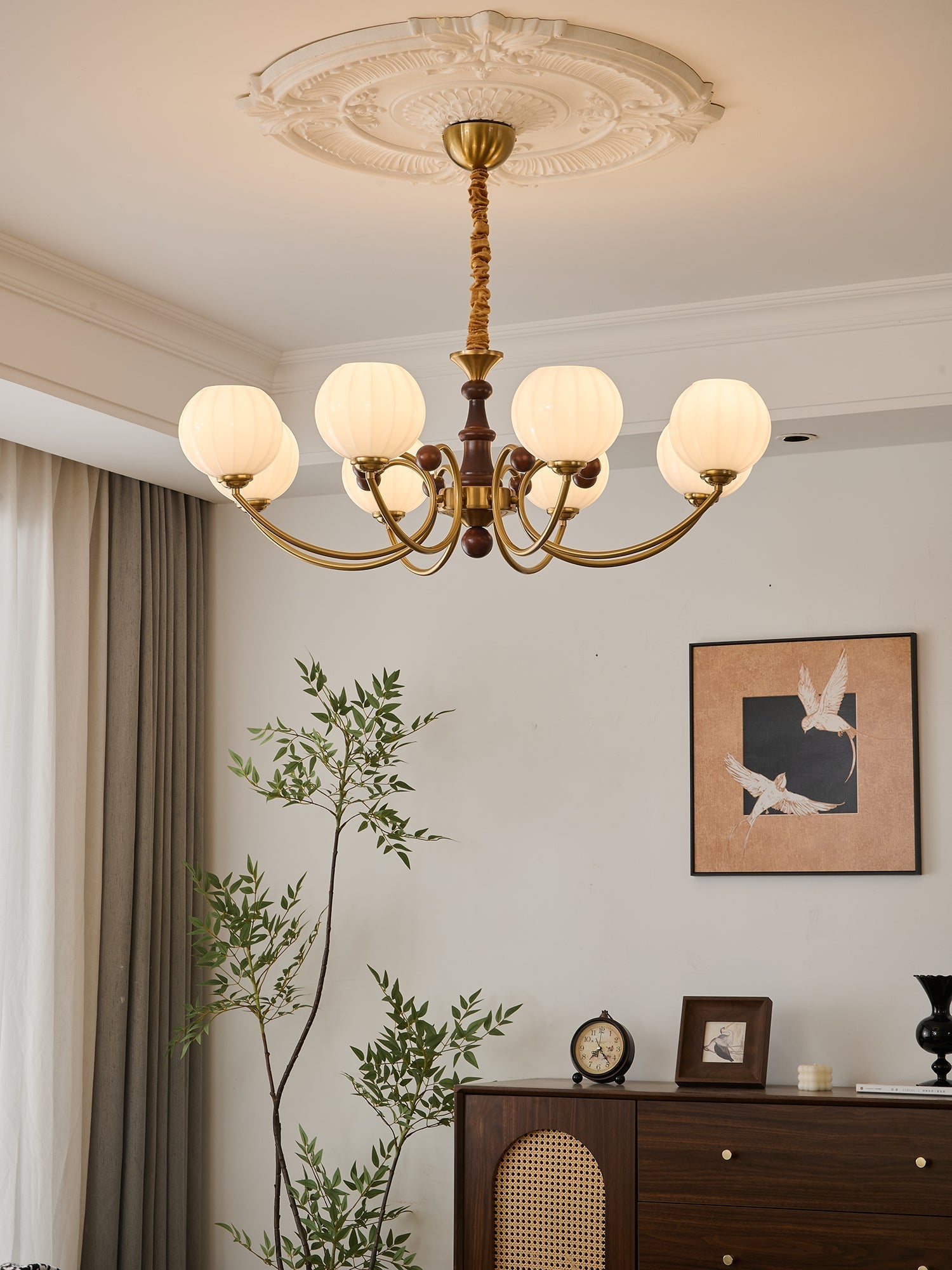 Omirara Traditional Elegance Vintage Wood Chandelier