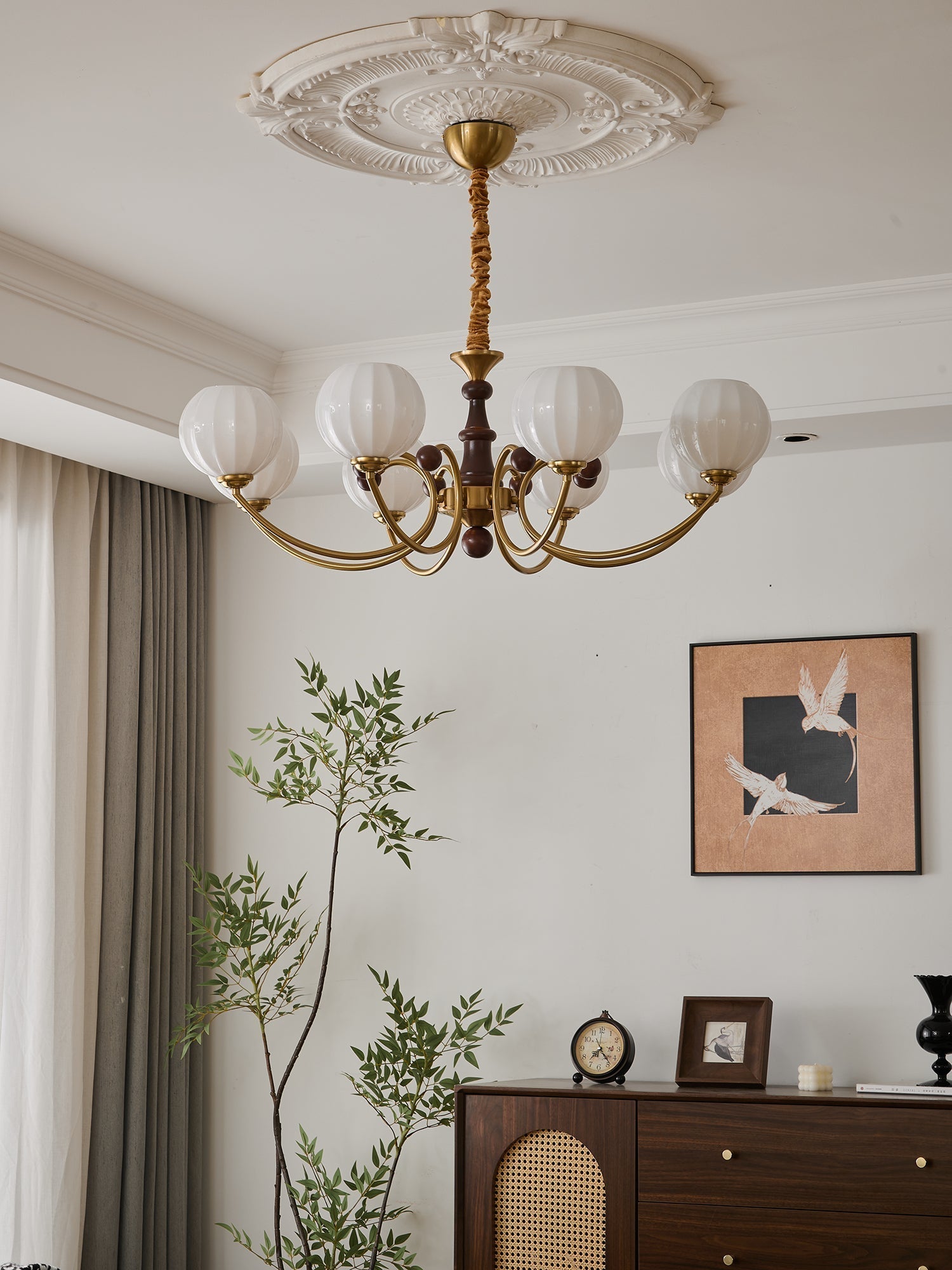 Omirara Traditional Elegance Vintage Wood Chandelier