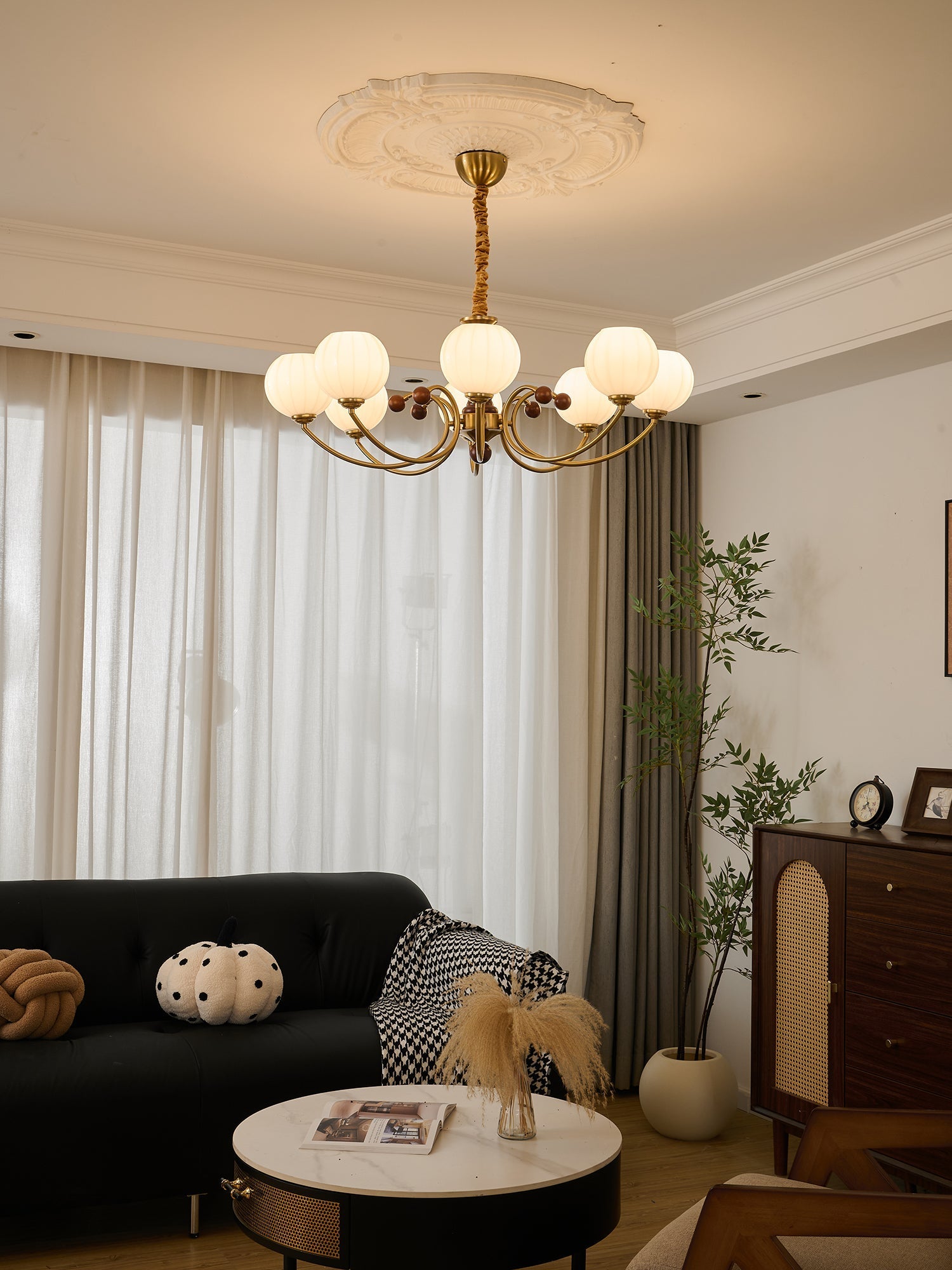 Omirara Traditional Elegance Vintage Wood Chandelier