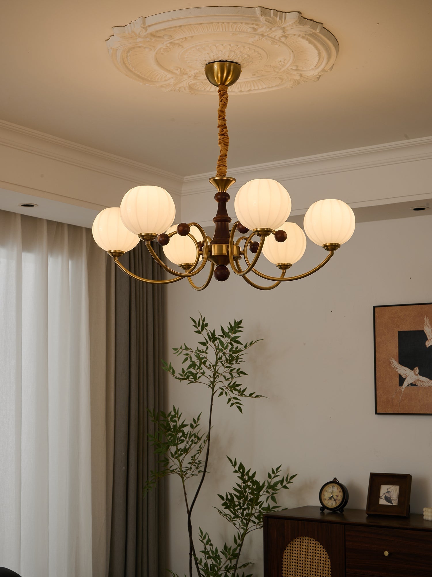 Omirara Traditional Elegance Vintage Wood Chandelier