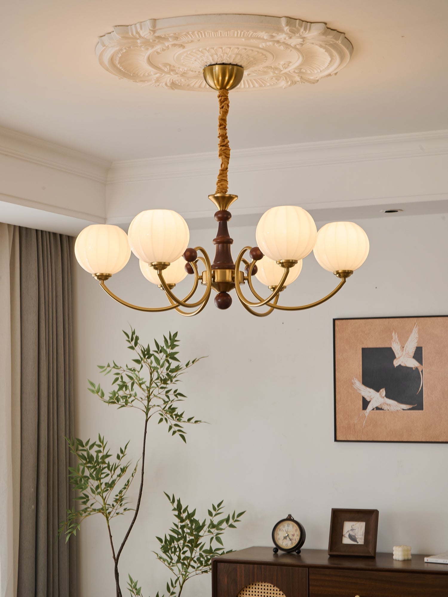 Omirara Traditional Elegance Vintage Wood Chandelier