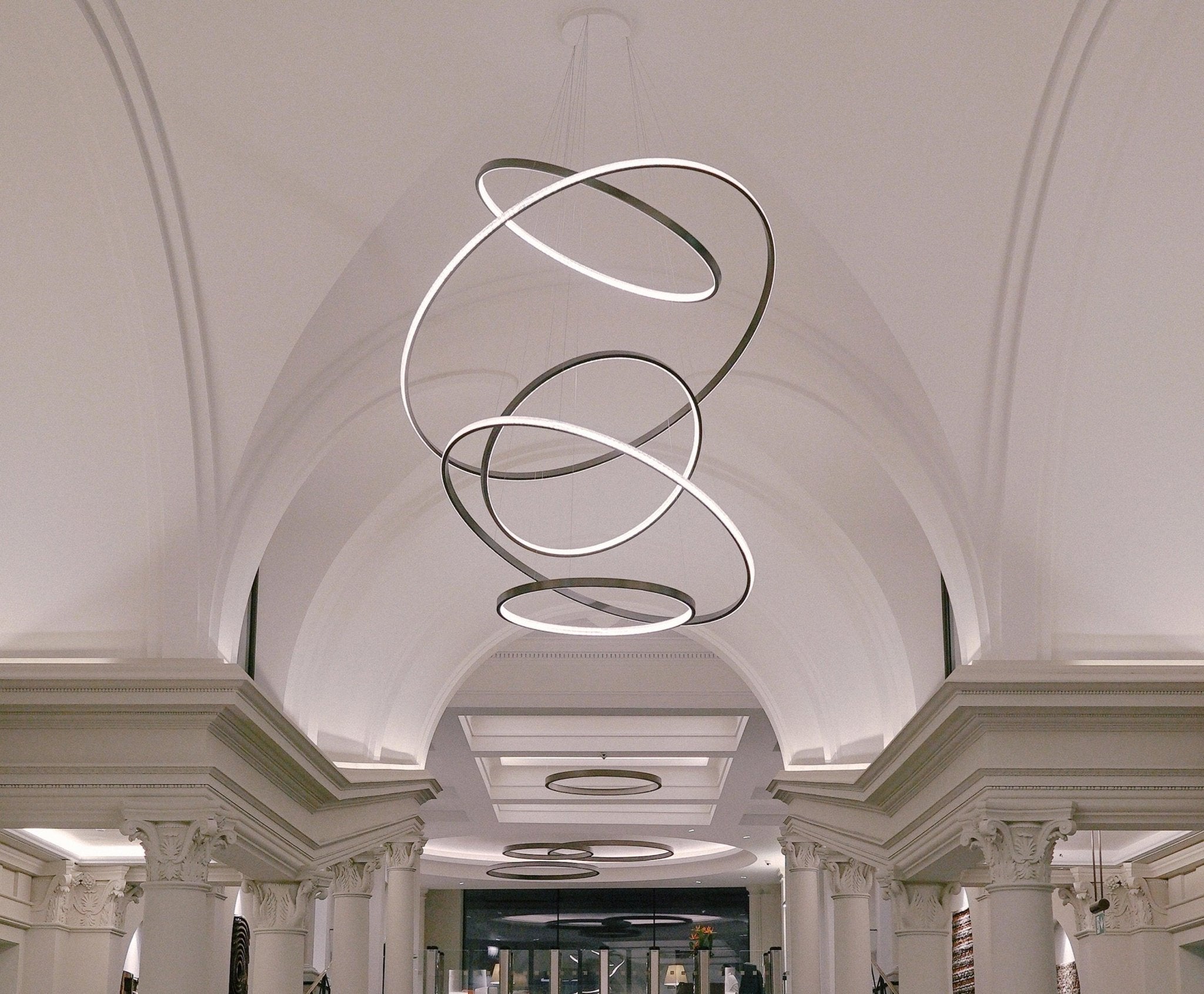 Serenitas Orbit Chandelier