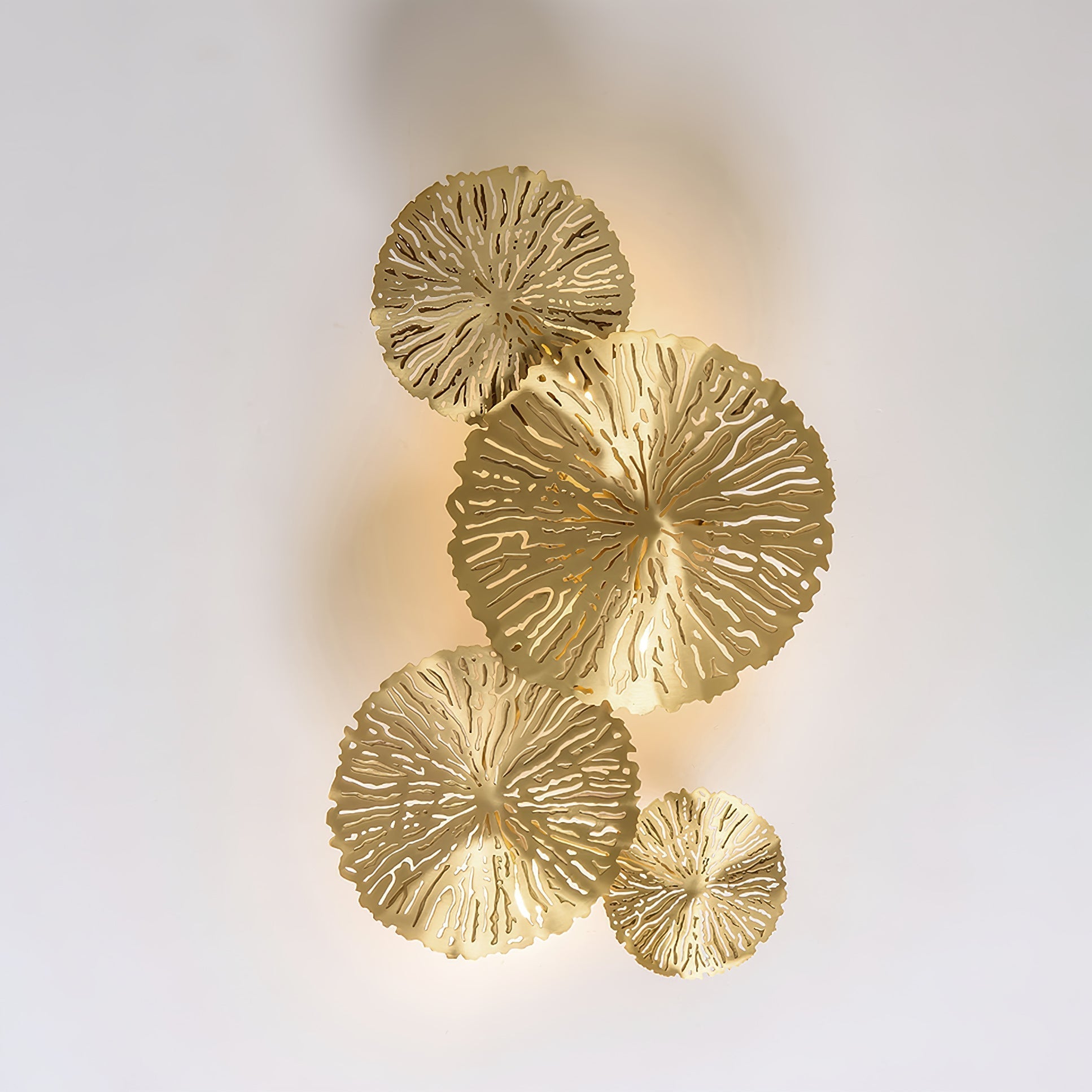 Rylso Wall Lamp Lotus Leaf Brass