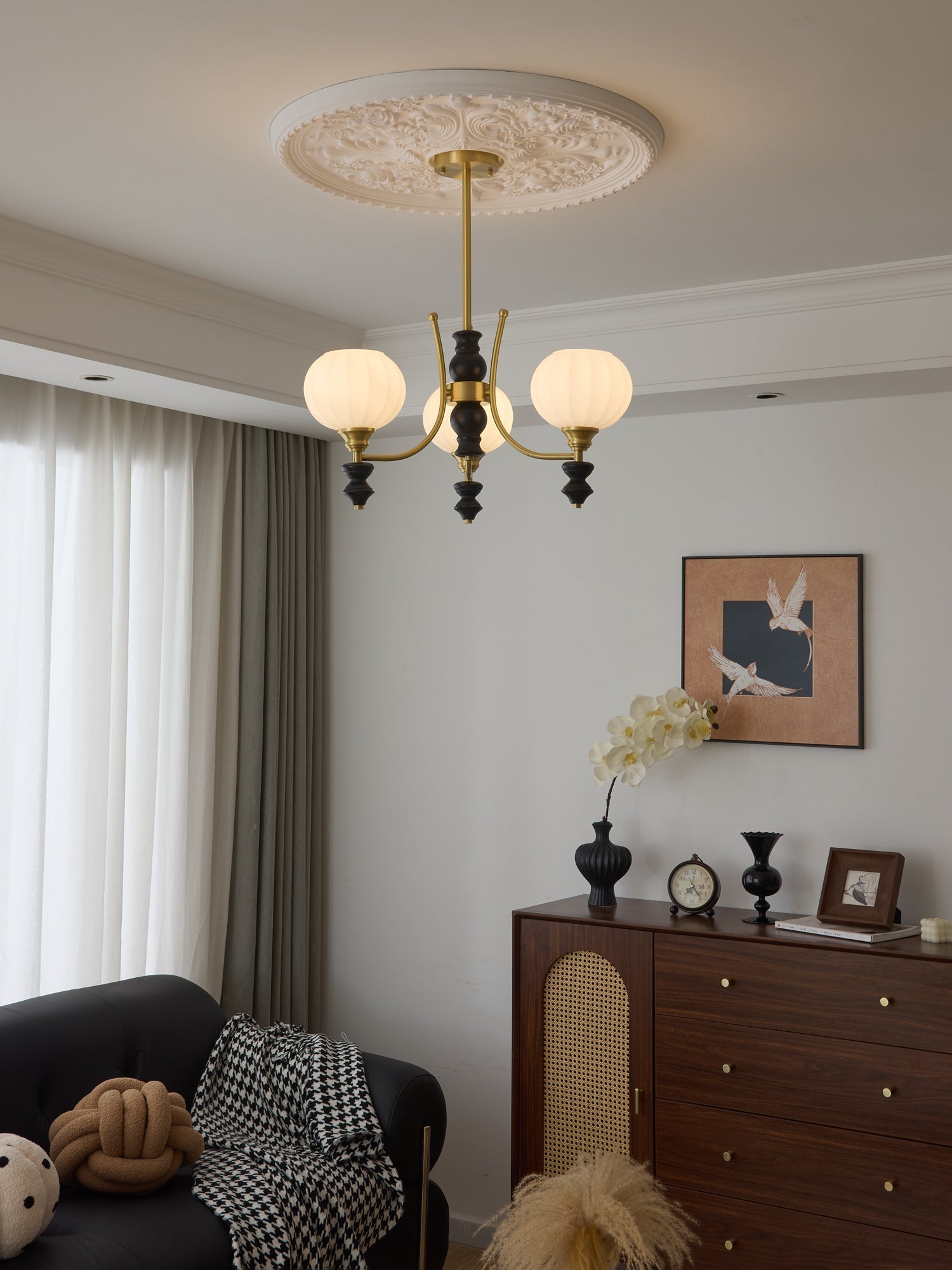 Zavenen Traditional Elegance Vintage Brass Wood Chandelier