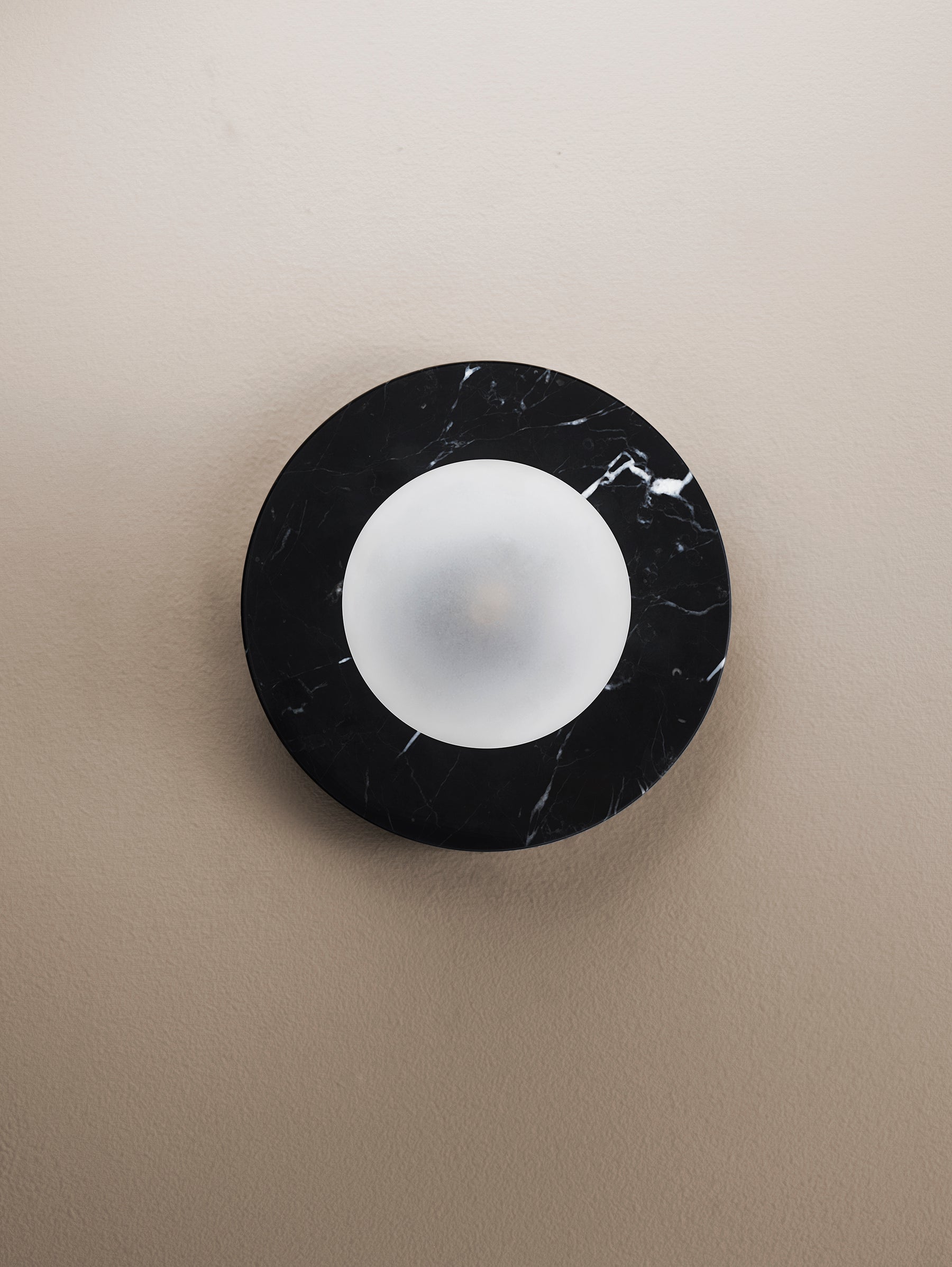 Calirina Wall Lamp