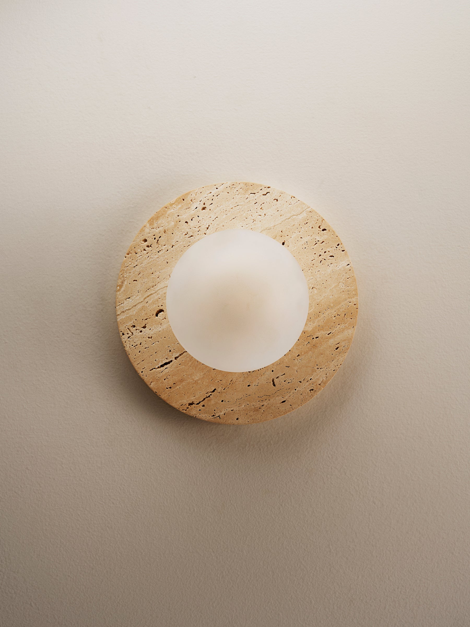 Calirina Wall Lamp
