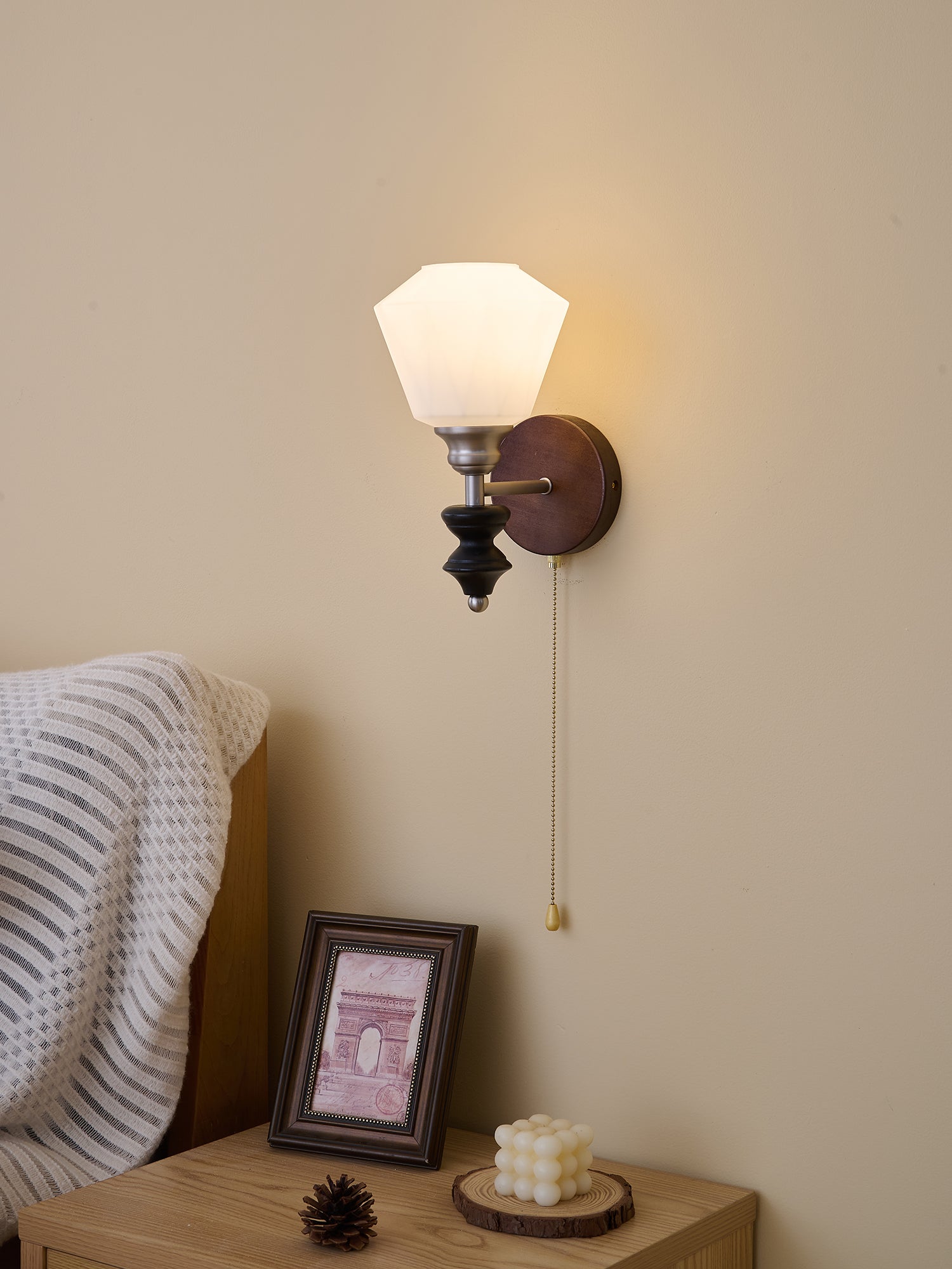 Lucille Elegance Classic Art Glass Wood Wall Lamp