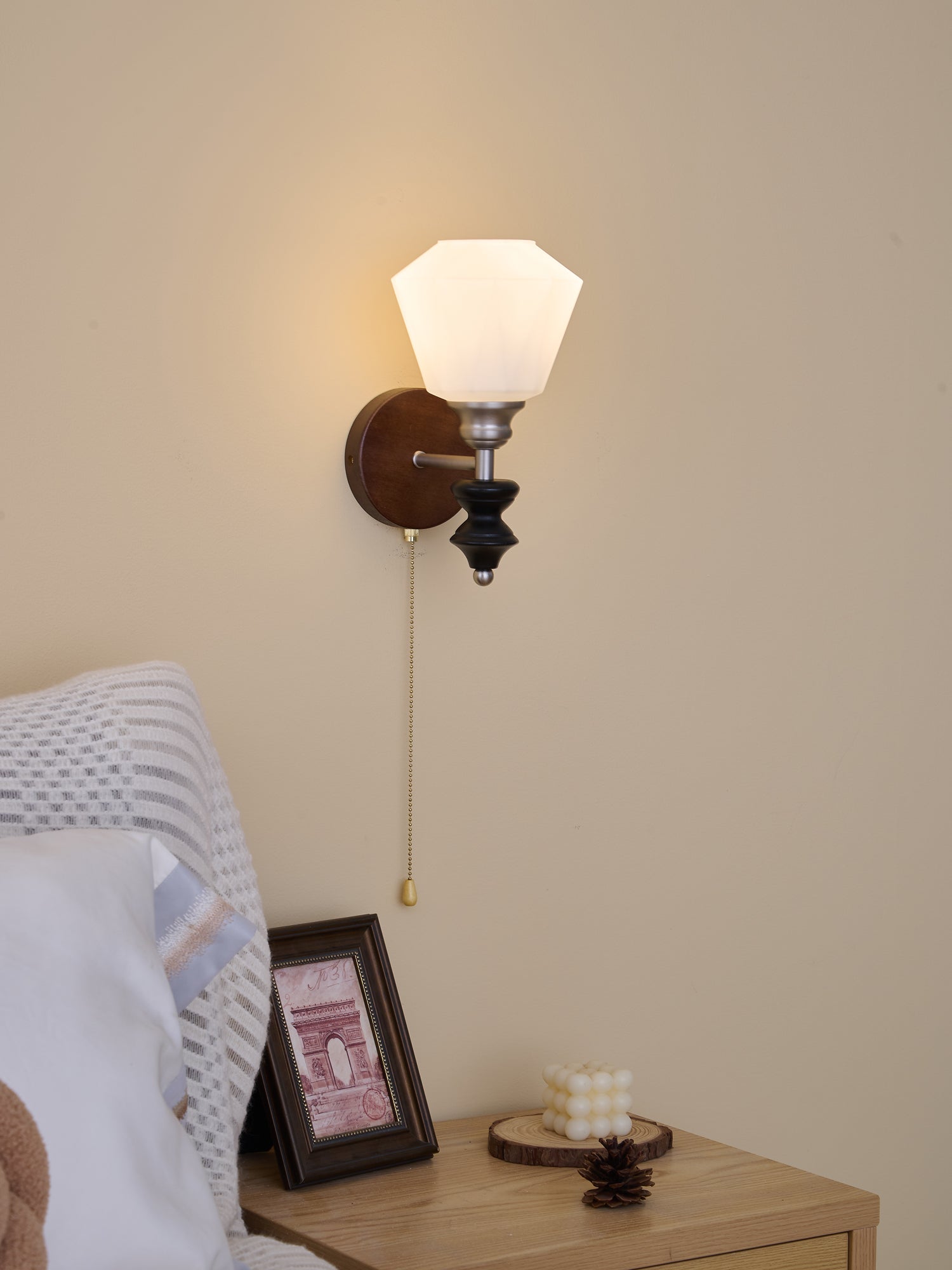 Lucille Elegance Classic Art Glass Wood Wall Lamp