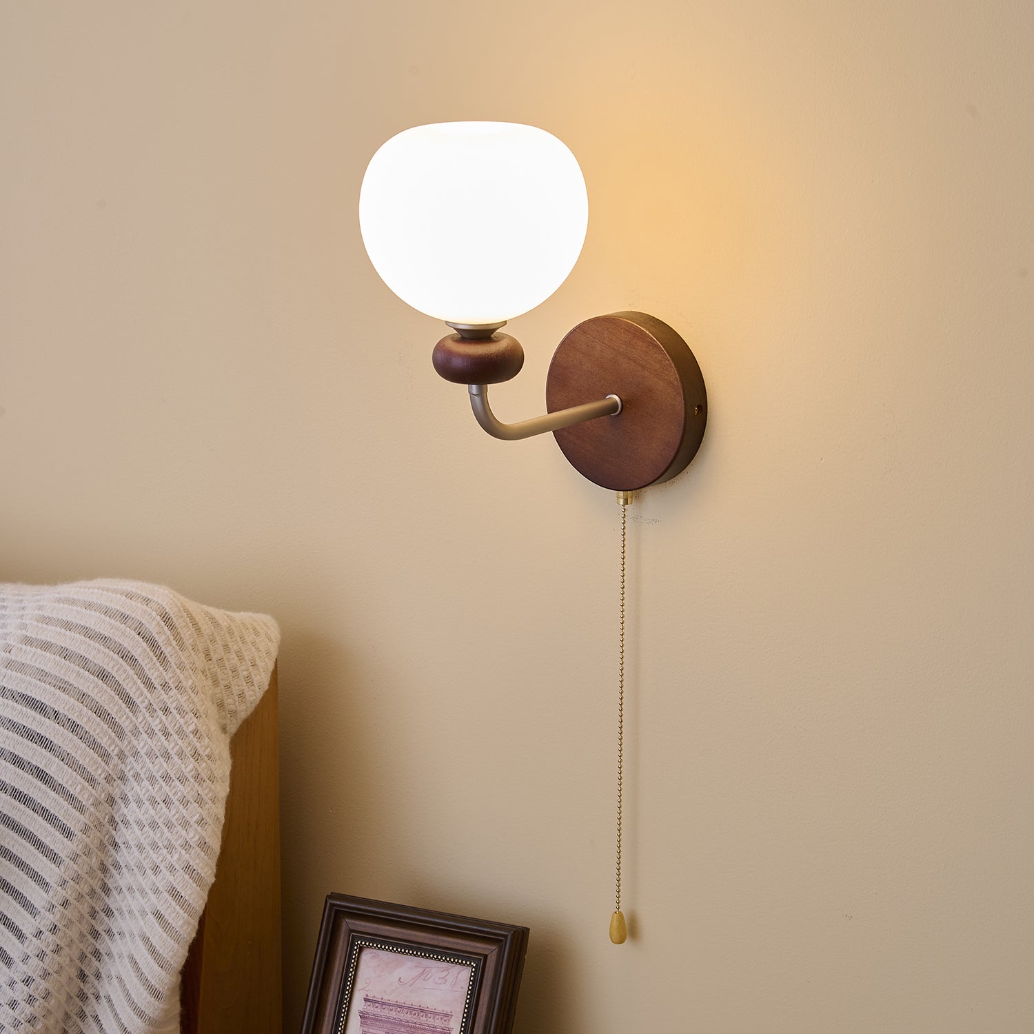 Lucille Elegance Classic Art Glass Wood Wall Lamp