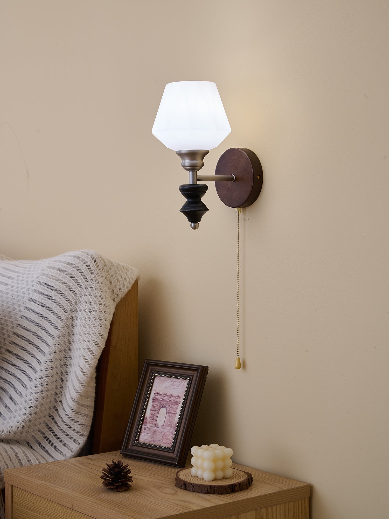 Lucille Elegance Classic Art Glass Wood Wall Lamp