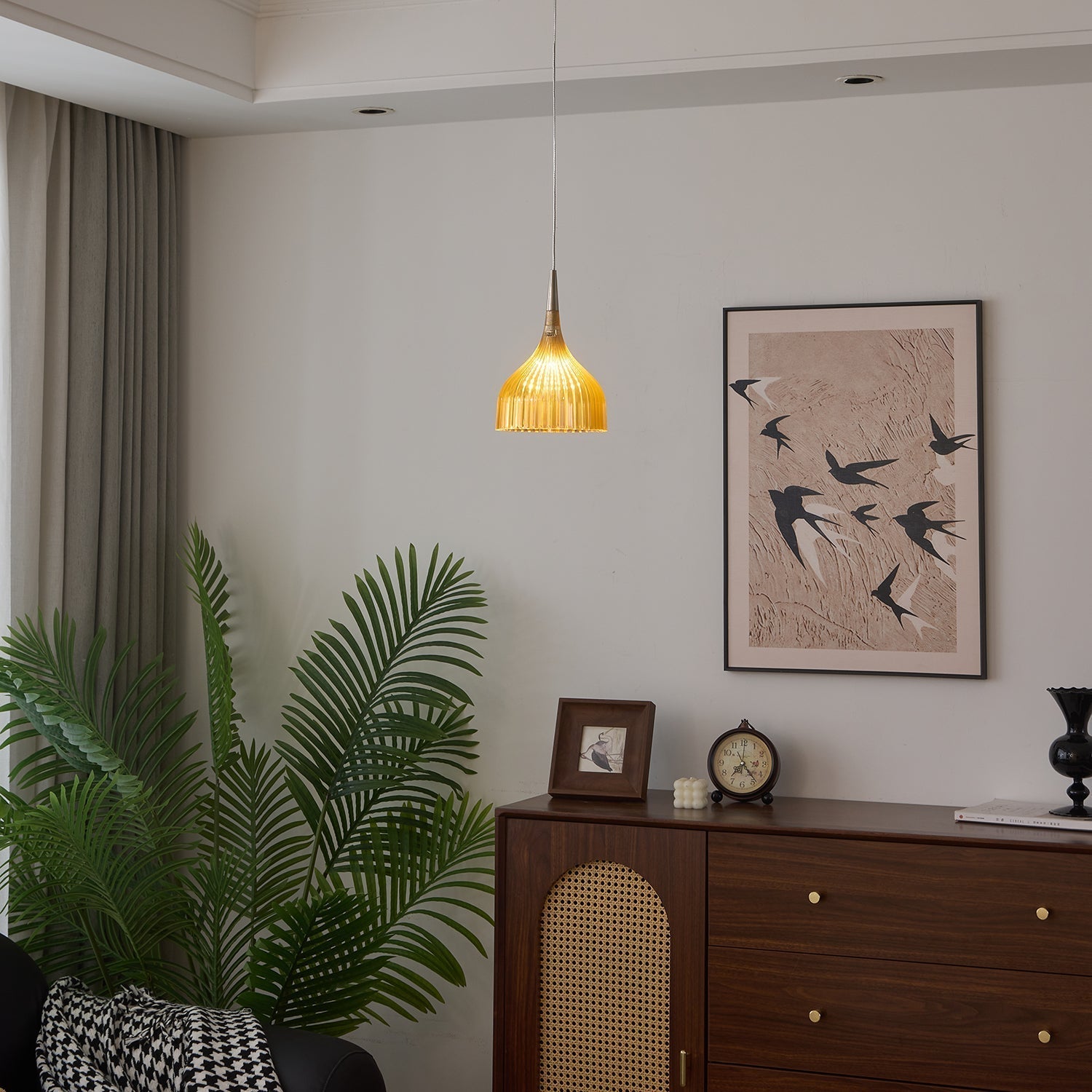 Durven Elegant Pendant Lamp