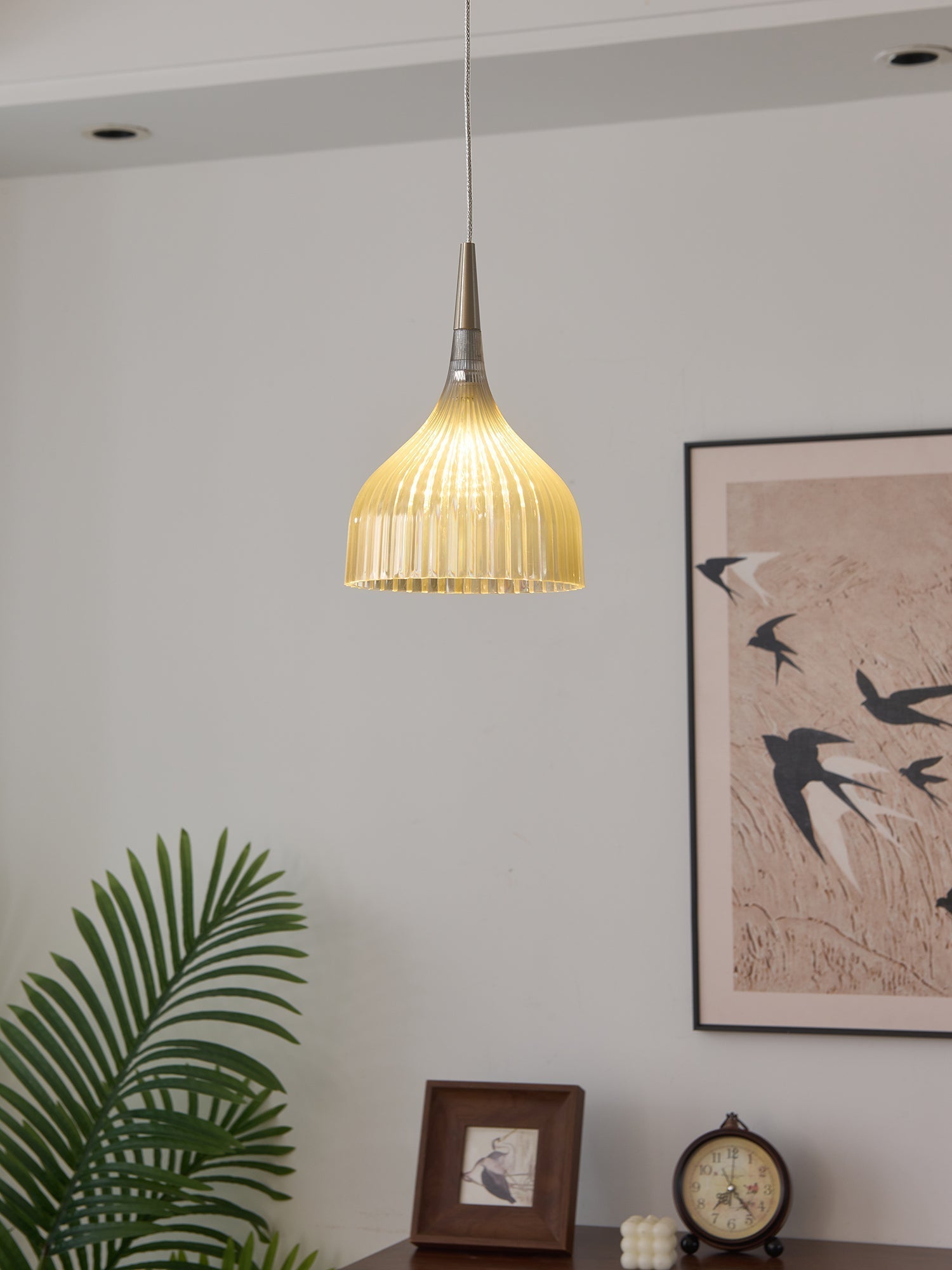 Durven Elegant Pendant Lamp