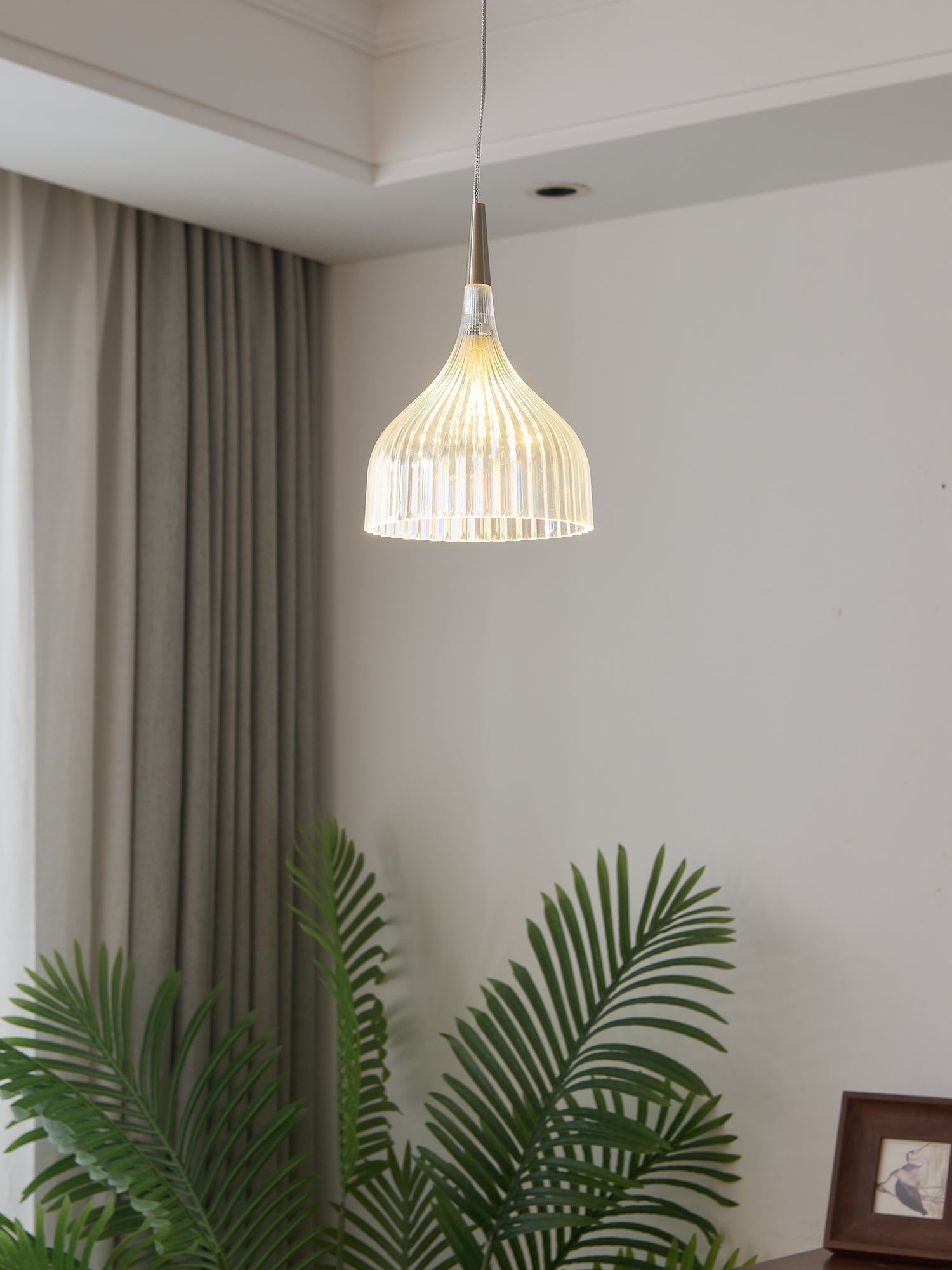 Durven Elegant Pendant Lamp