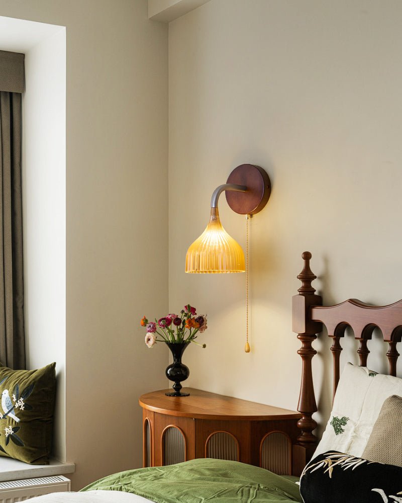 Cimararae Elegance Classic Wood Wall Lamp